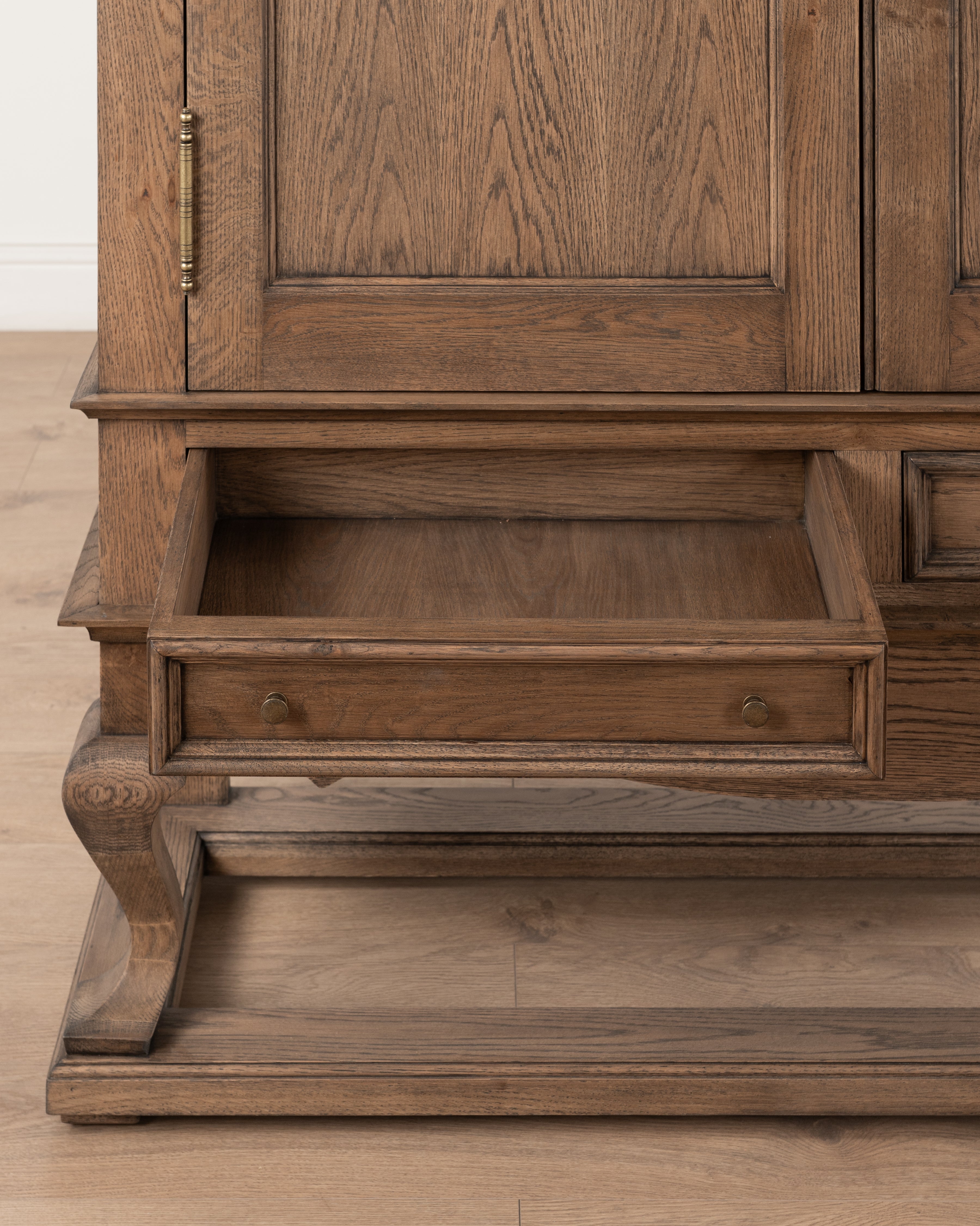 Shanghai Drinks Cabinet