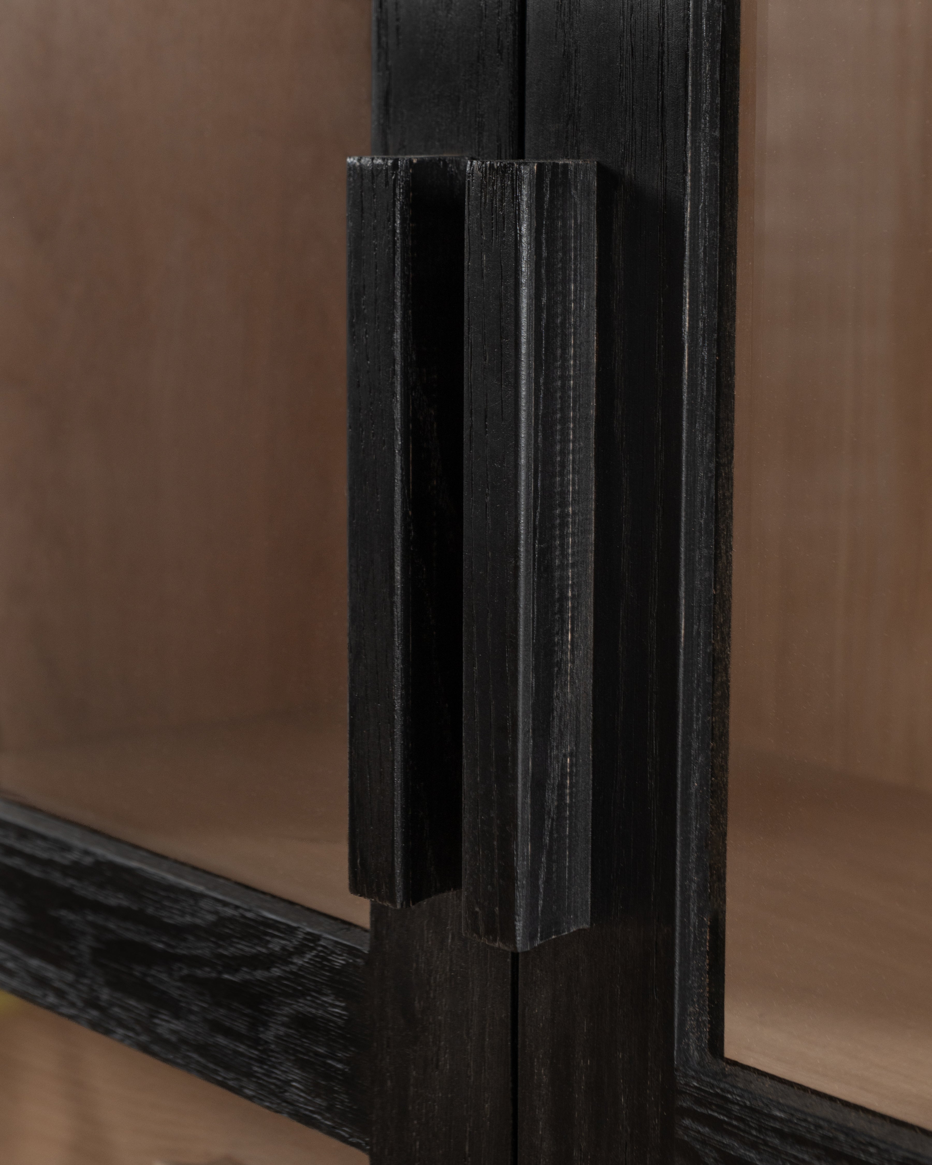 Arman Wardrobe | Drawers & Shelves