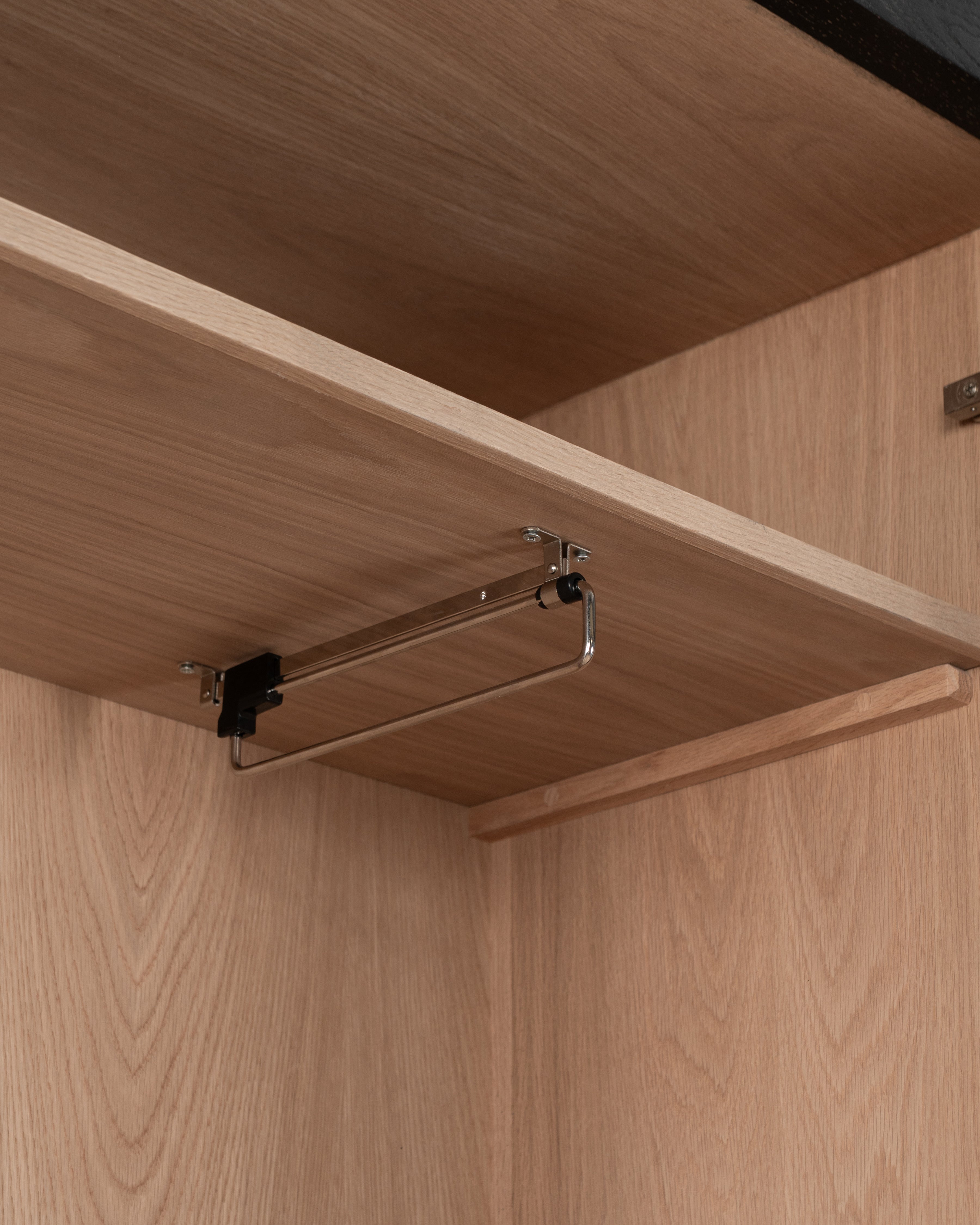 Arman Wardrobe | Drawers & Hanging