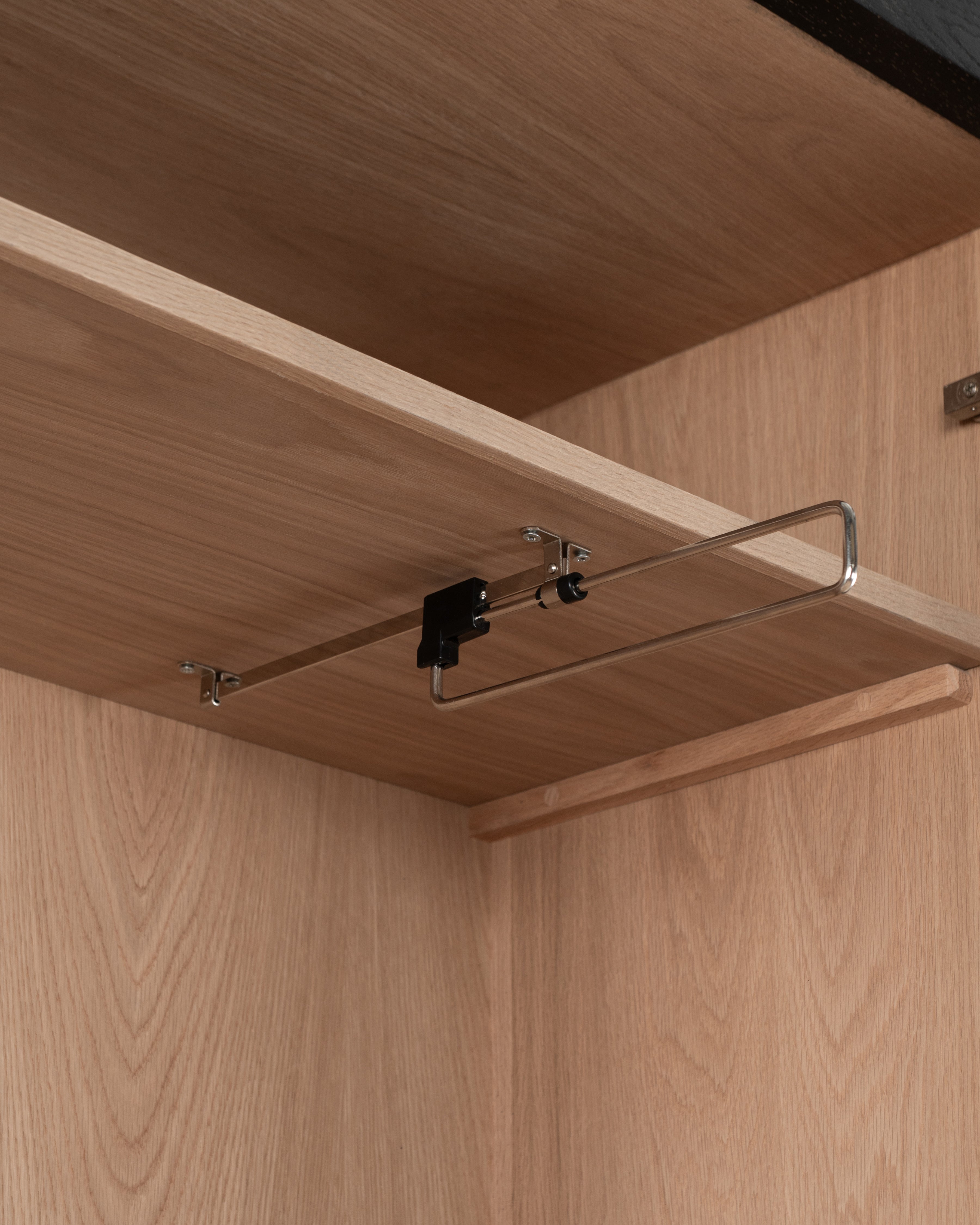 Arman Wardrobe | Drawers & Hanging