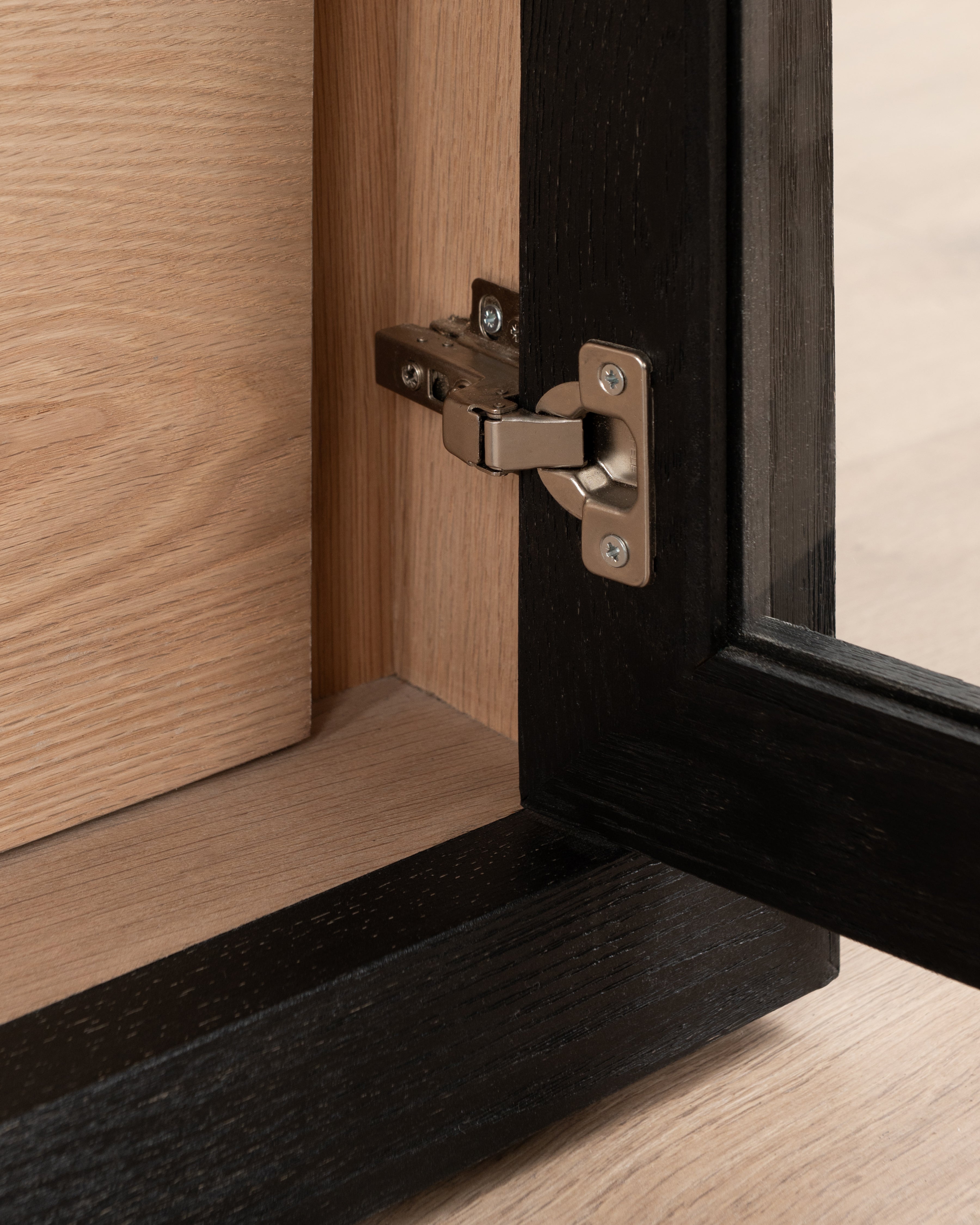 Arman Wardrobe | Drawers & Hanging