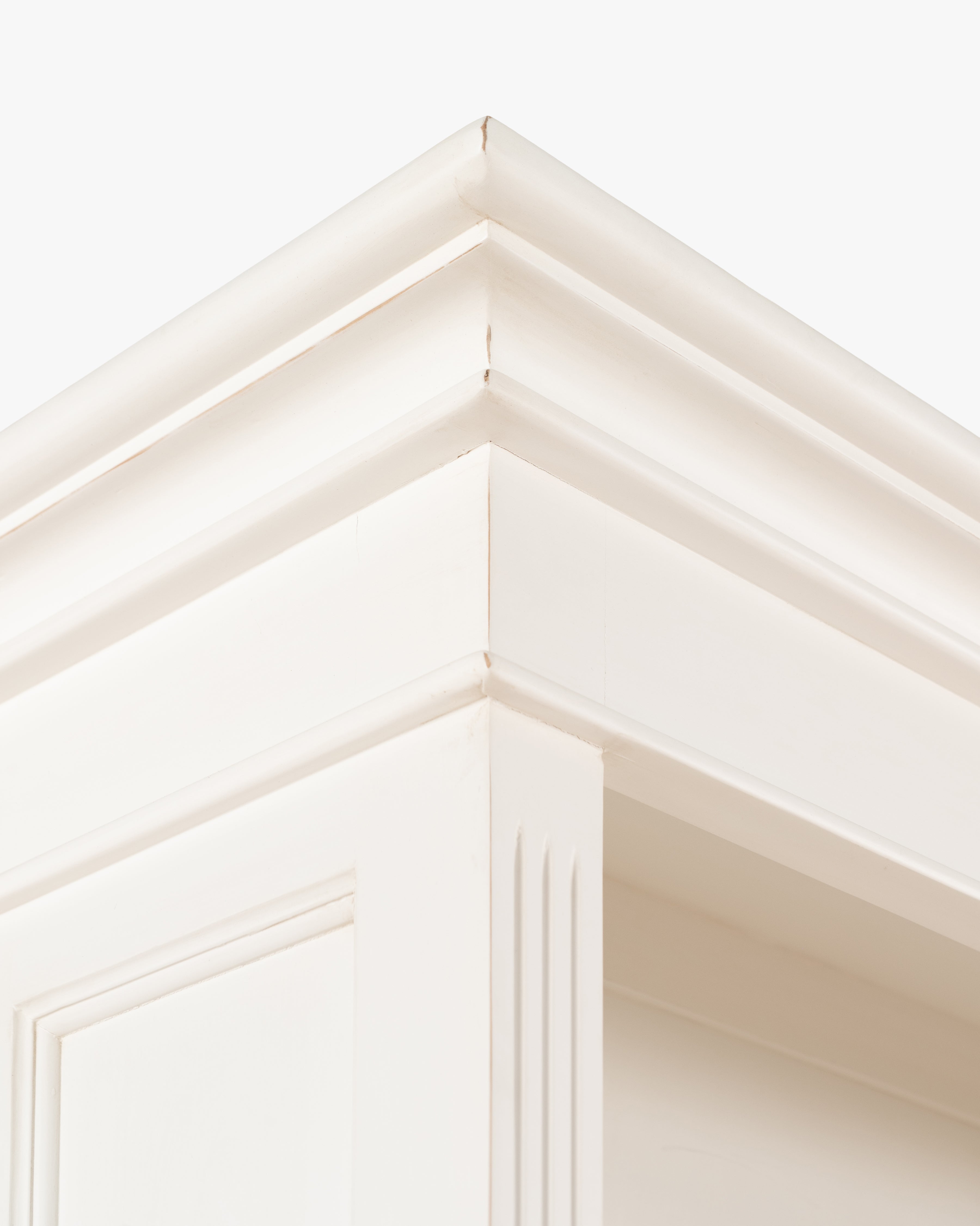 Bordeaux Bookshelf