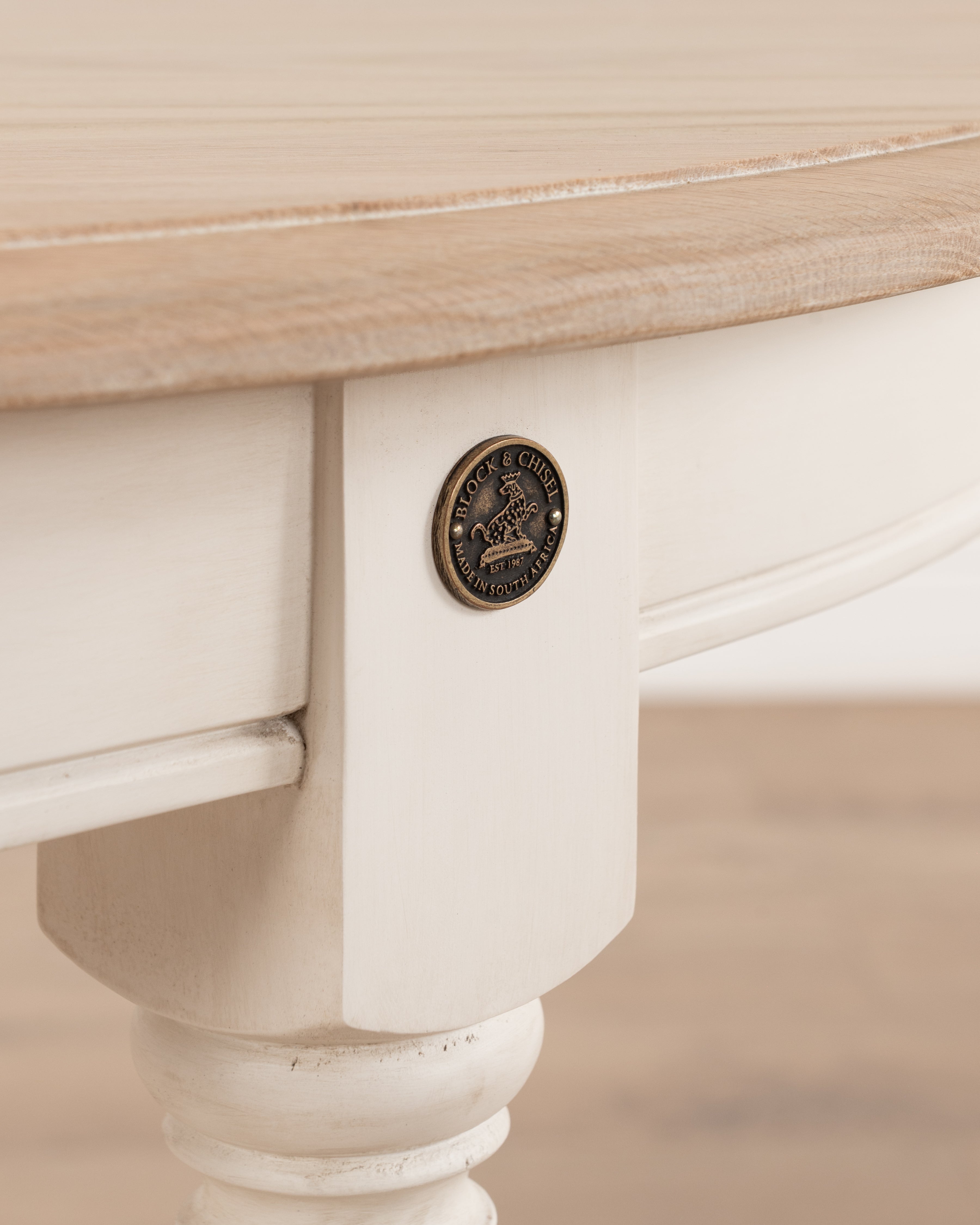 Oxford Round Slim Table