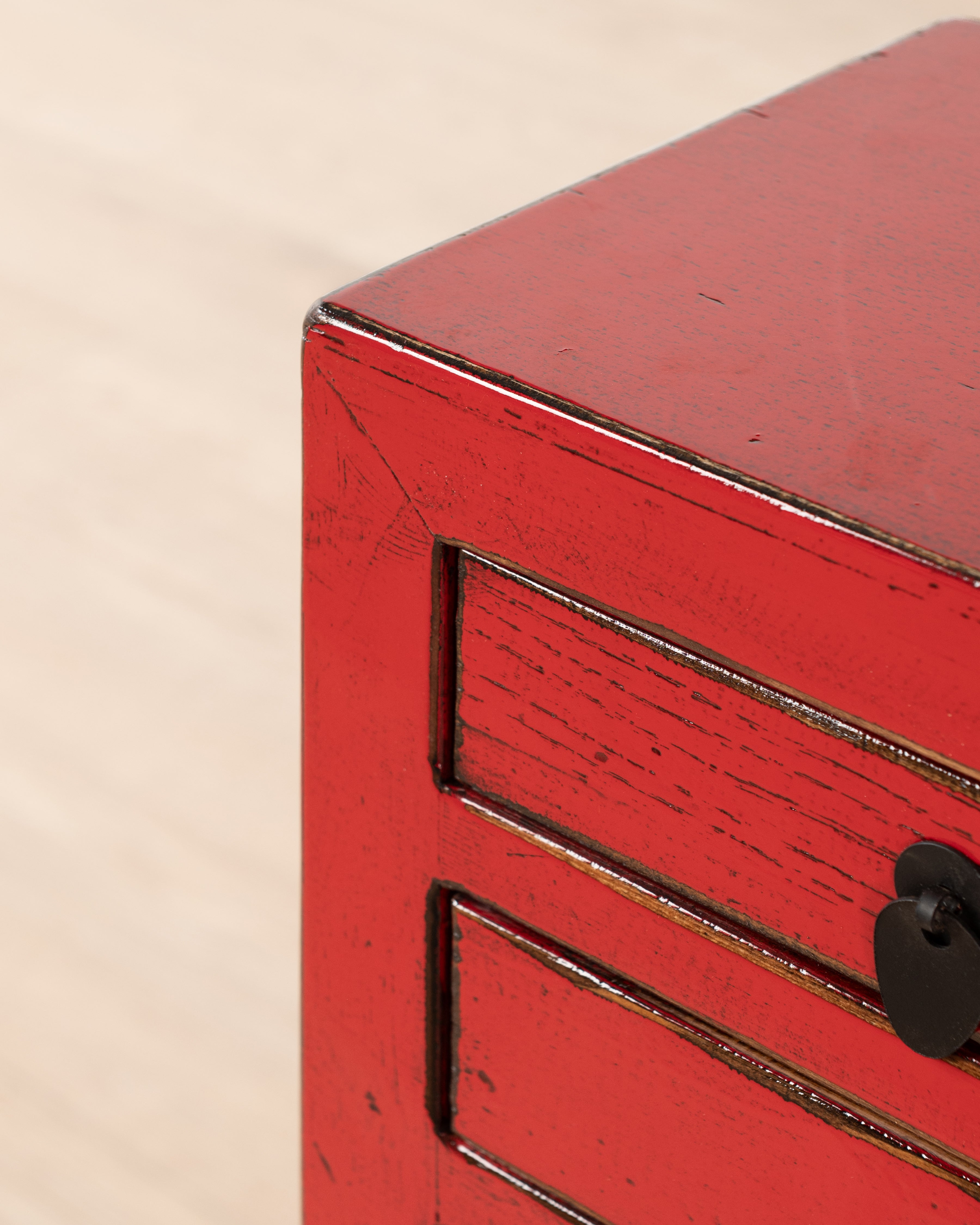 Indochine Zheng Console | Red