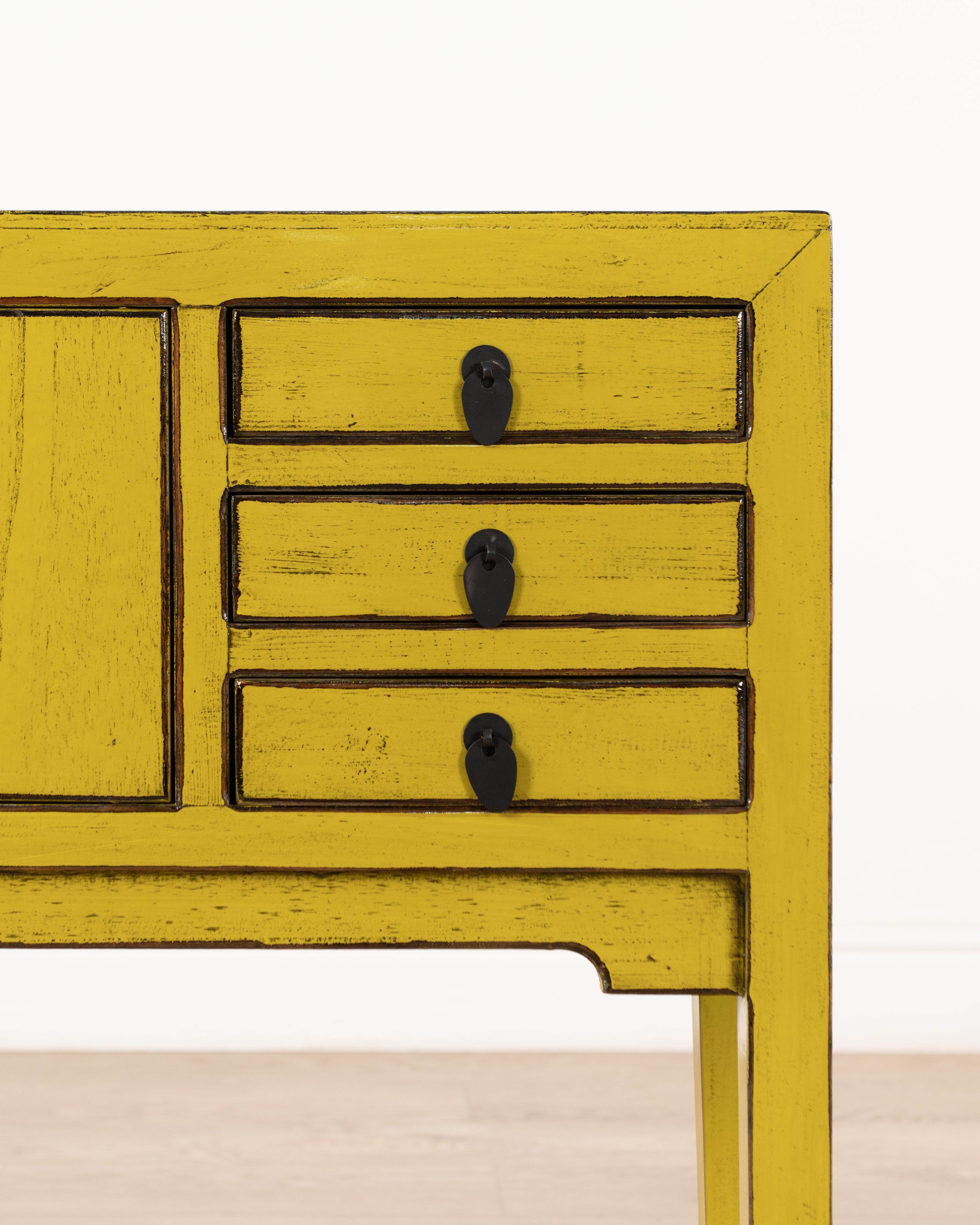 Indochine Zheng Console | Yellow