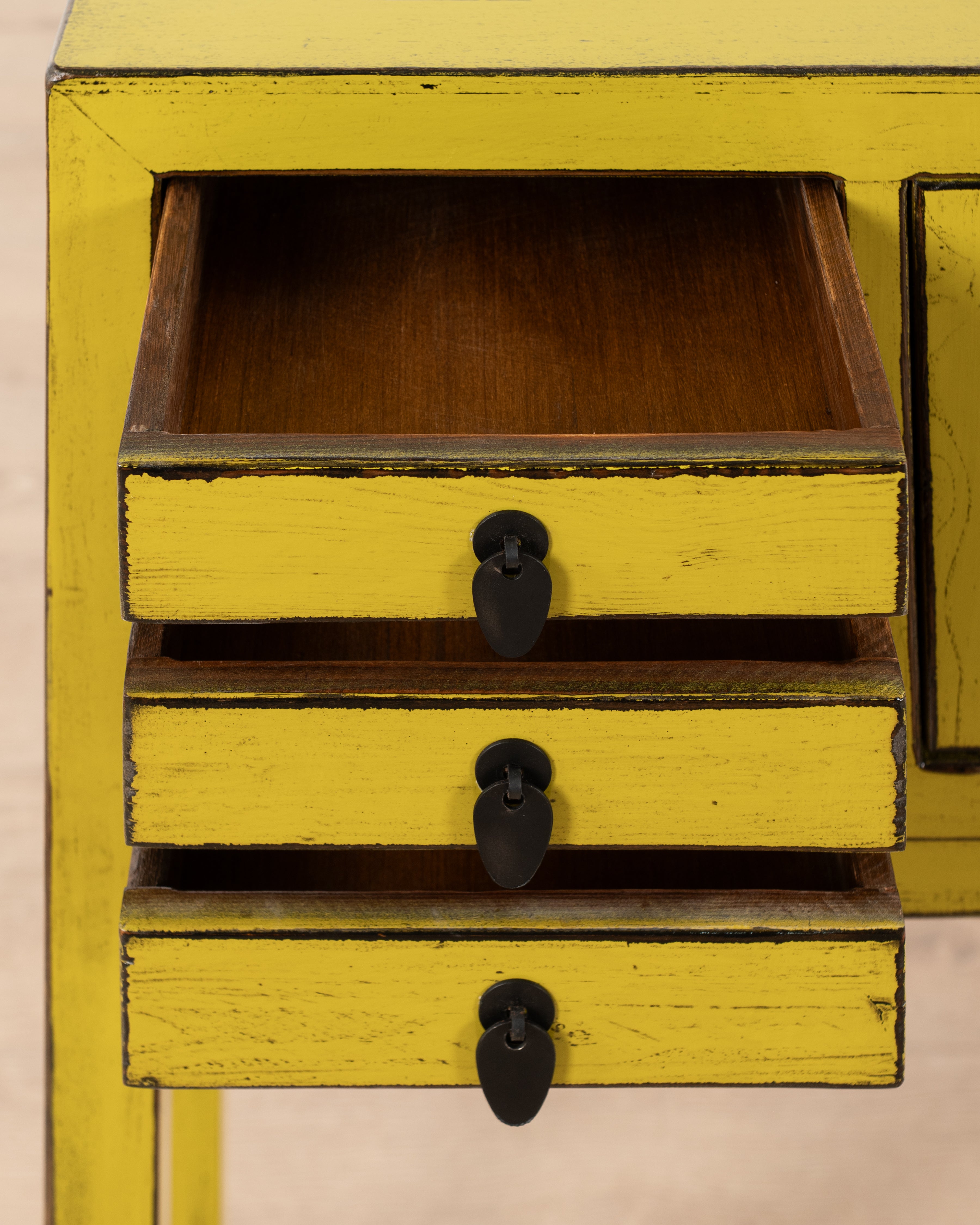 Indochine Zheng Console | Yellow