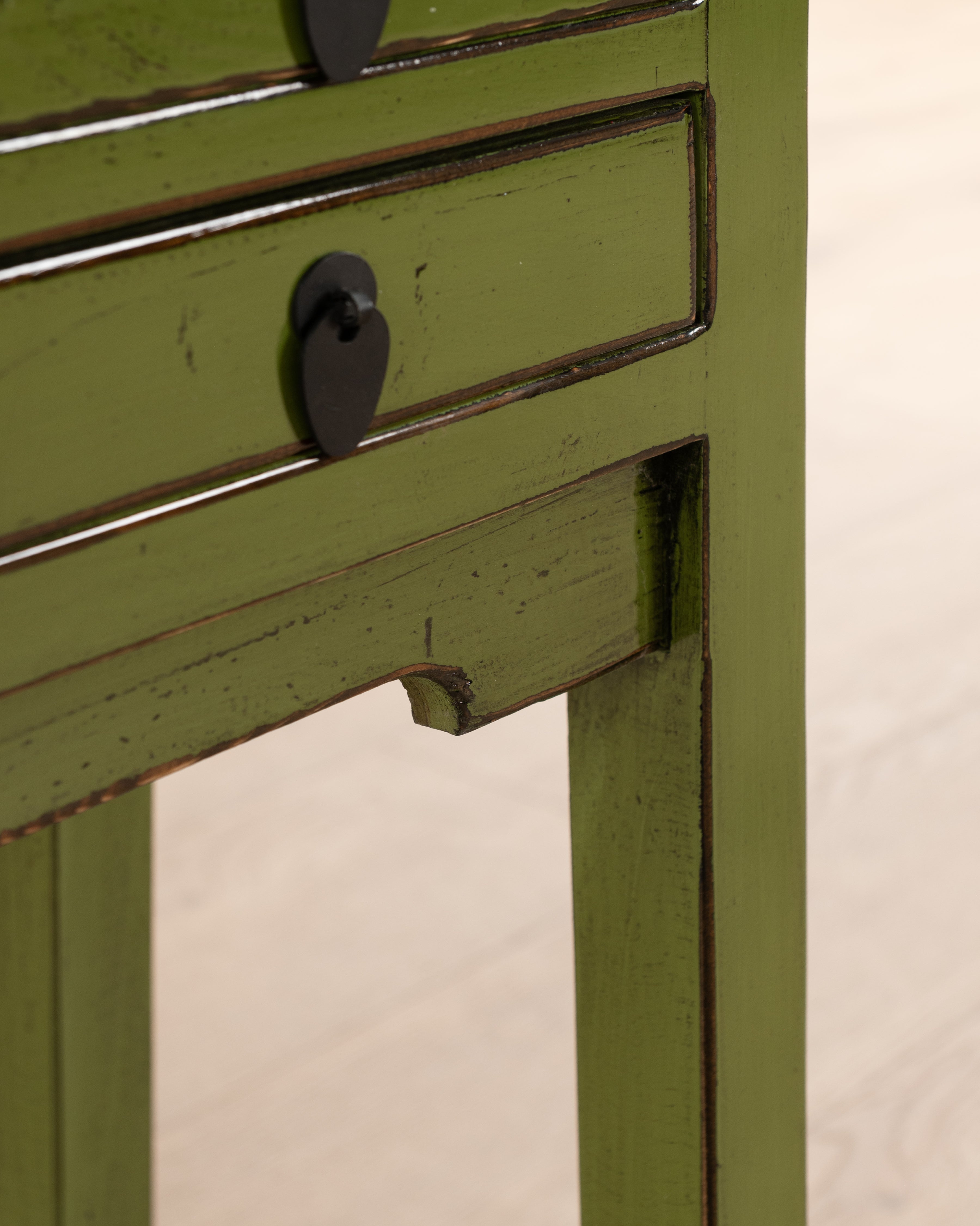Indochine Zheng Console | Olive