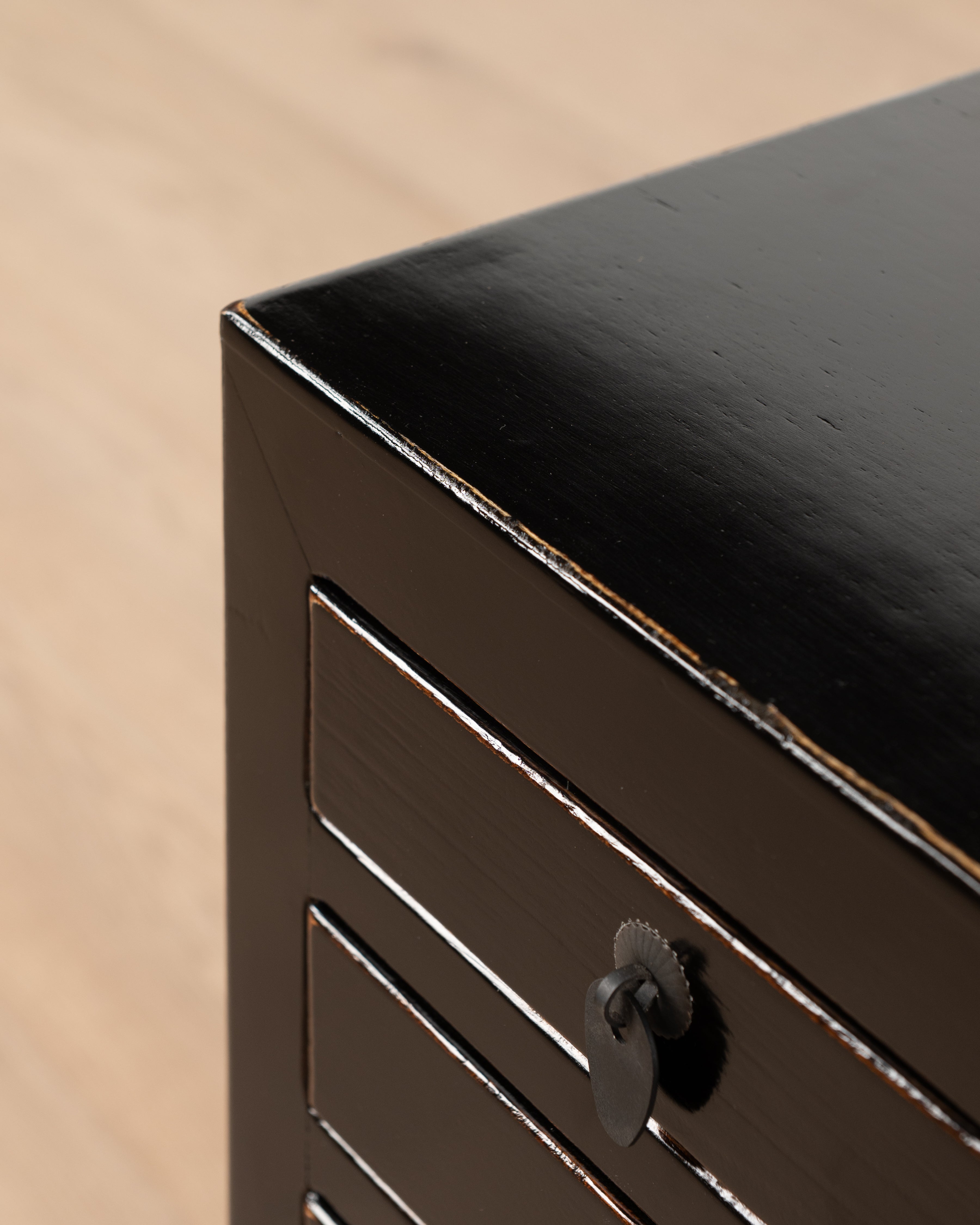 Indochine Zheng Console | Black