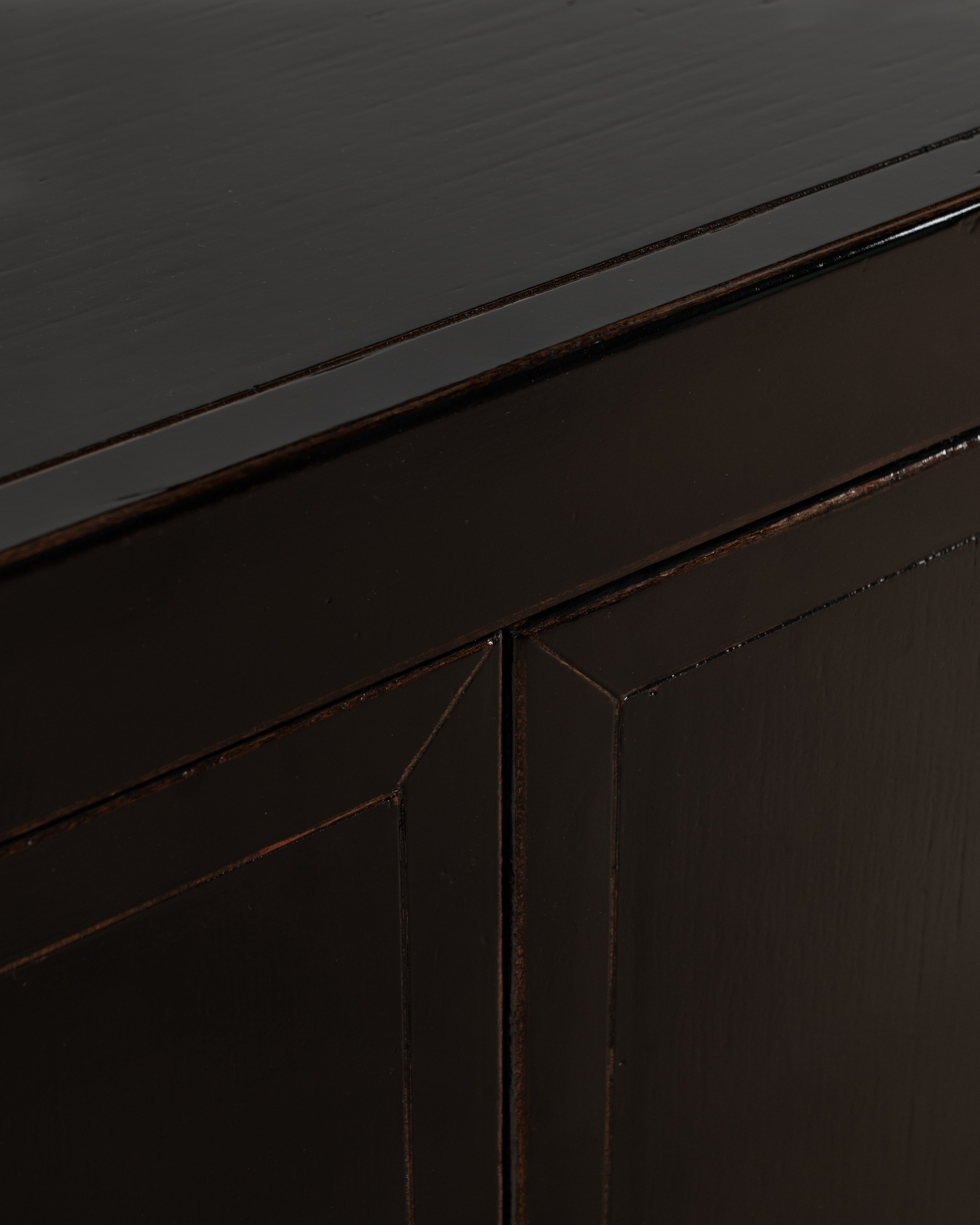 Indochine Chen Cabinet | Black