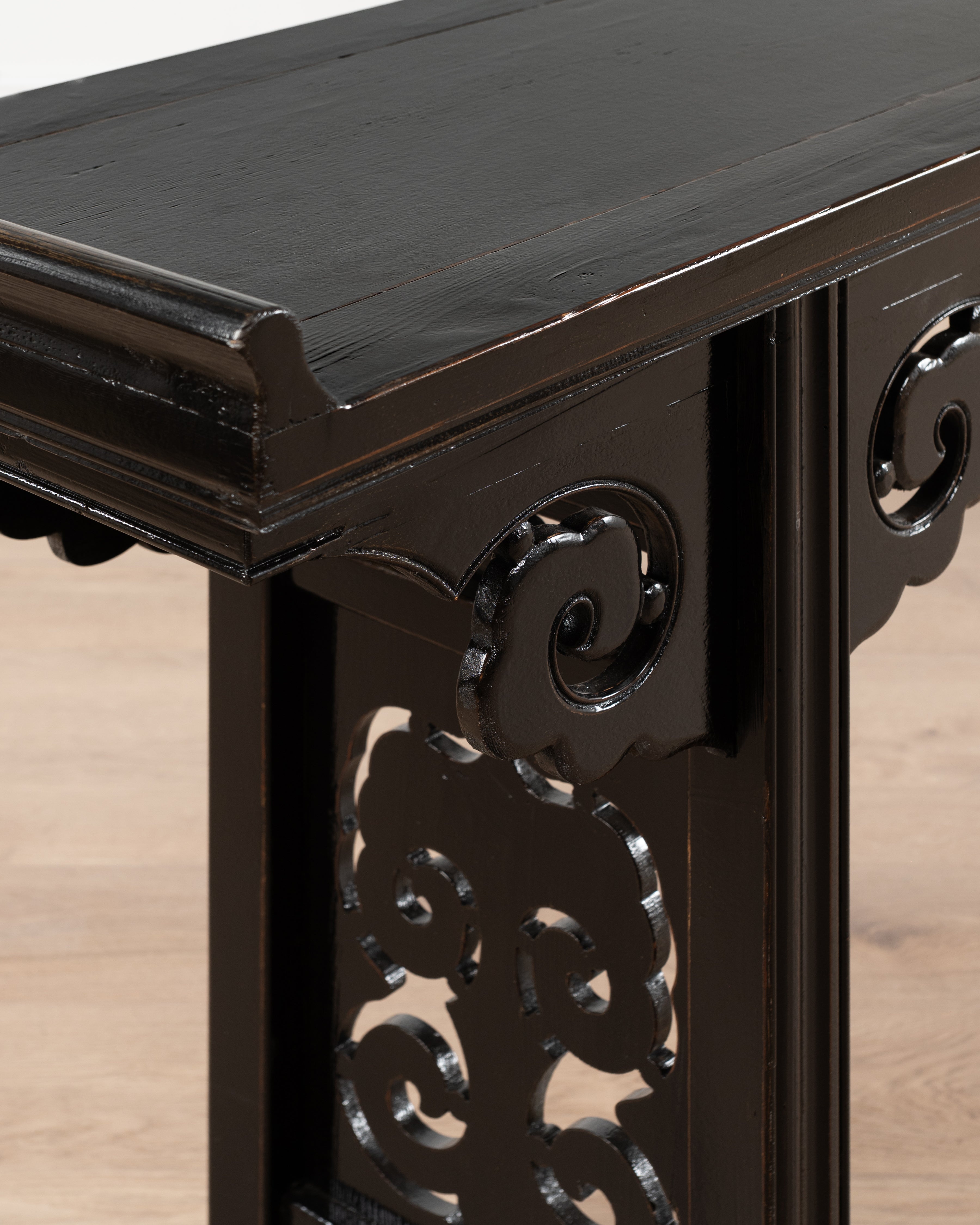 Indochine Yanmei Console