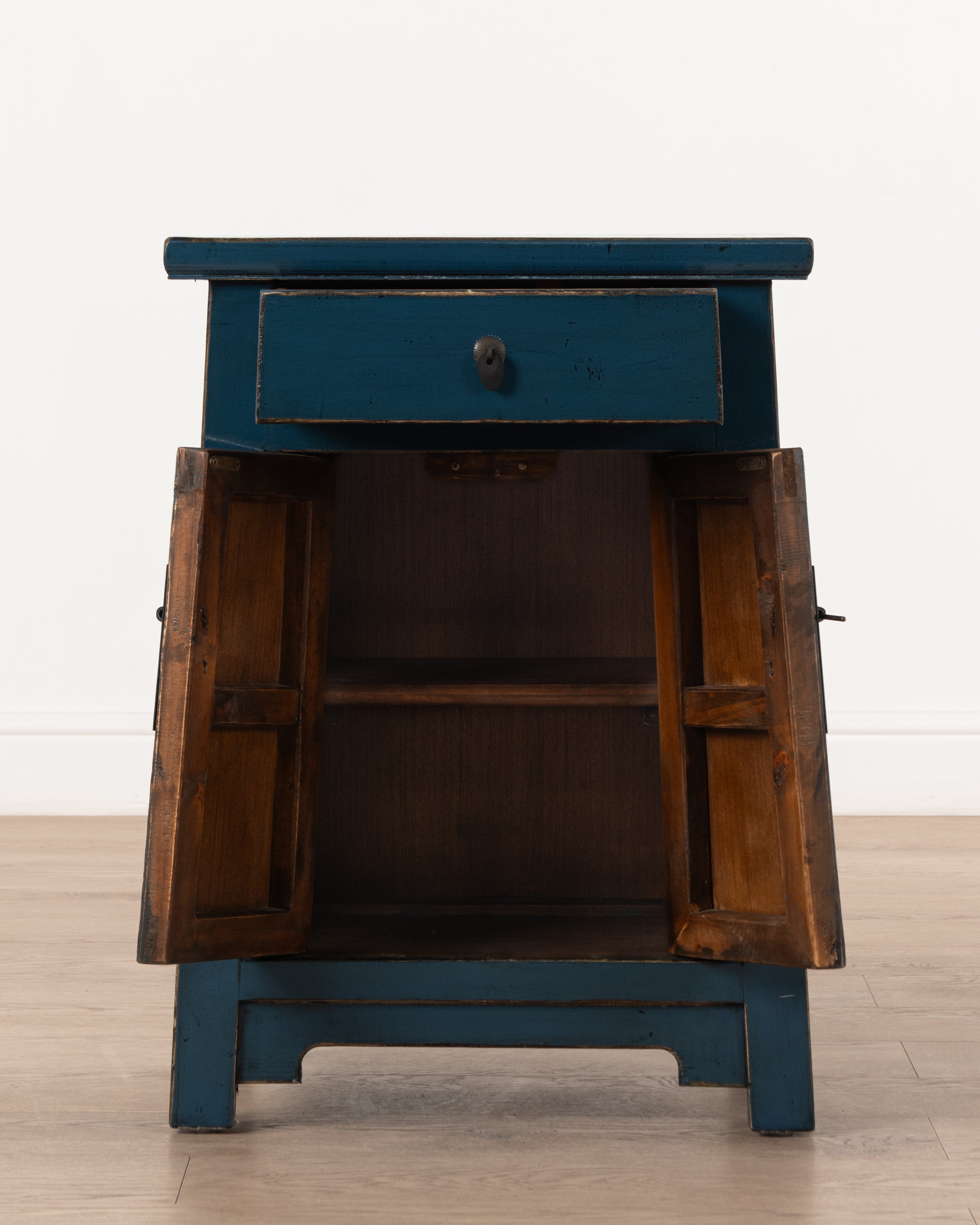 Indochine Otaru Cabinet | Blue