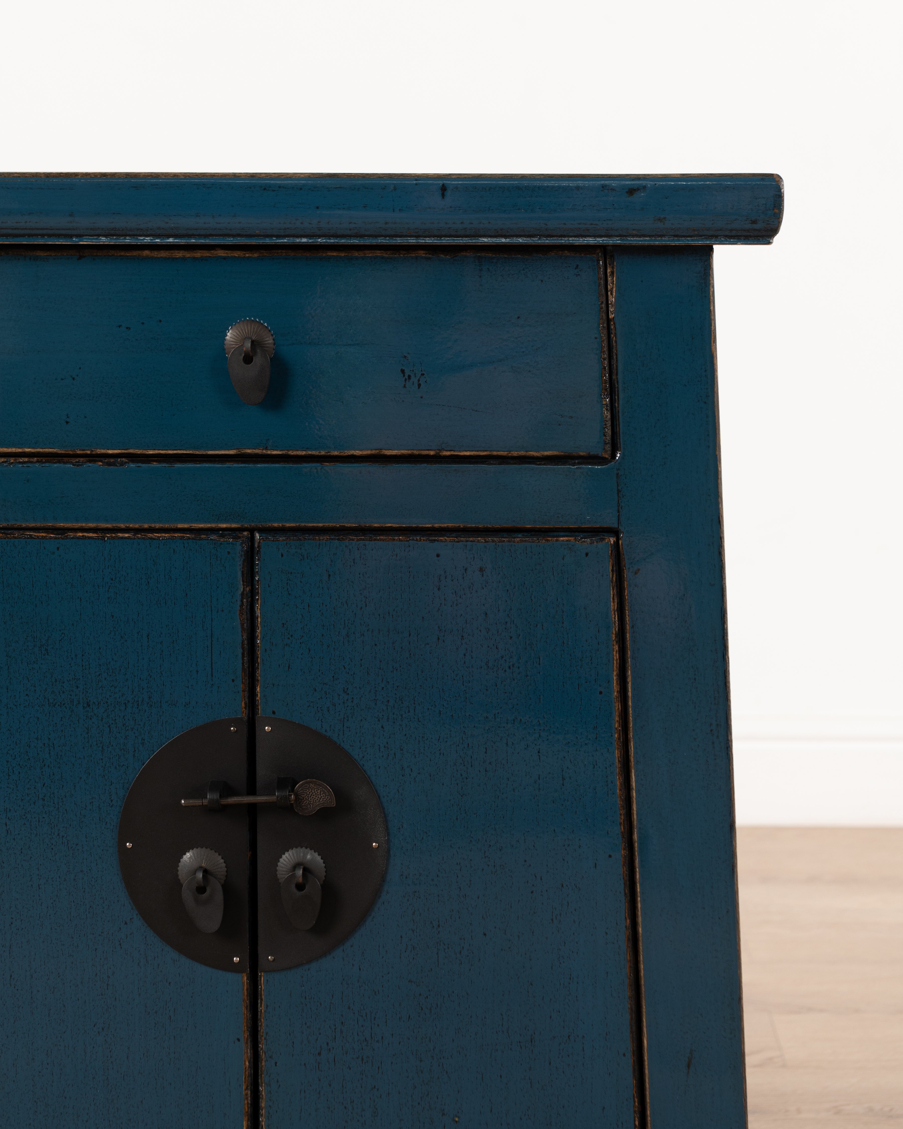 Indochine Otaru Cabinet | Blue
