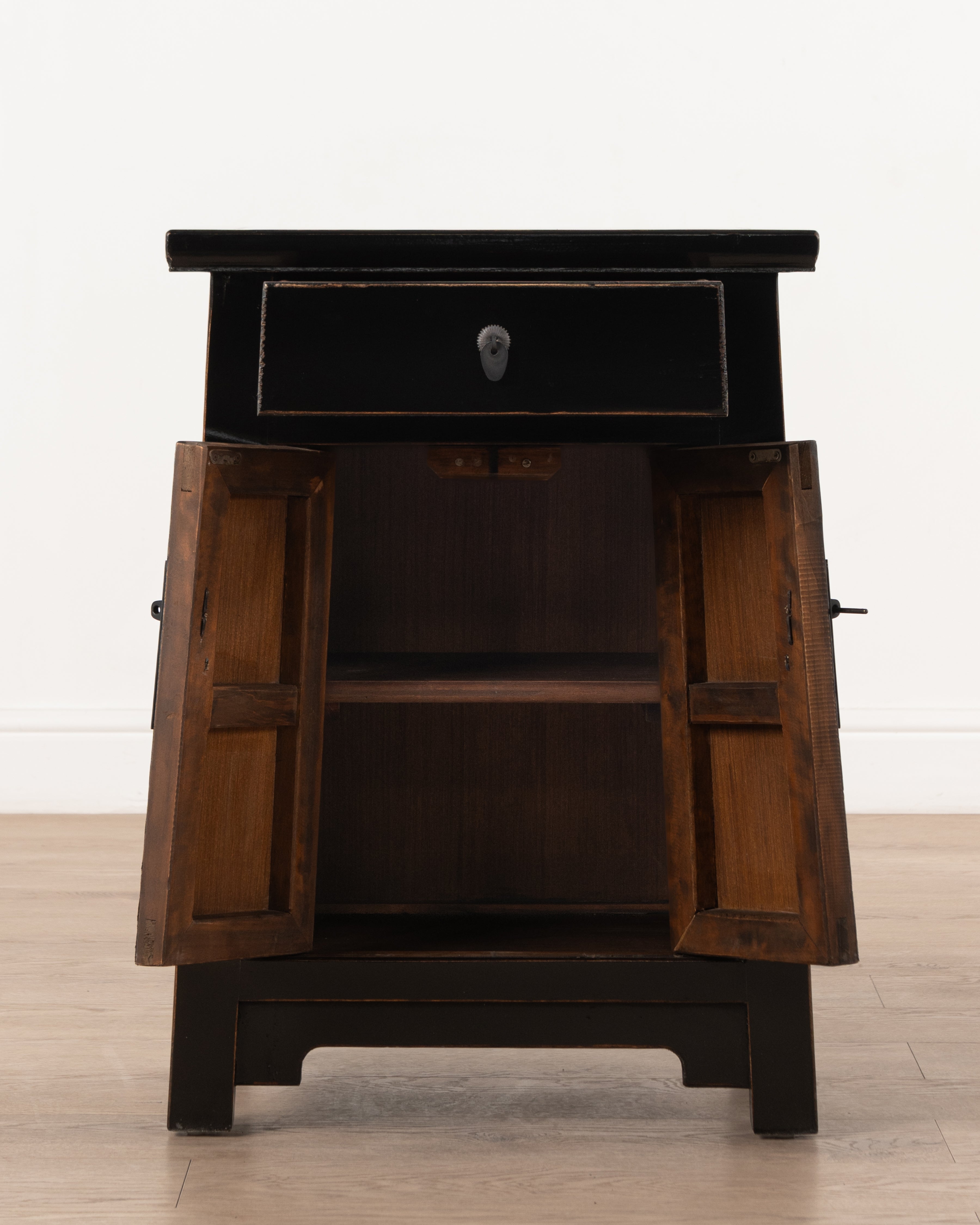 Indochine Otaru Cabinet | Black