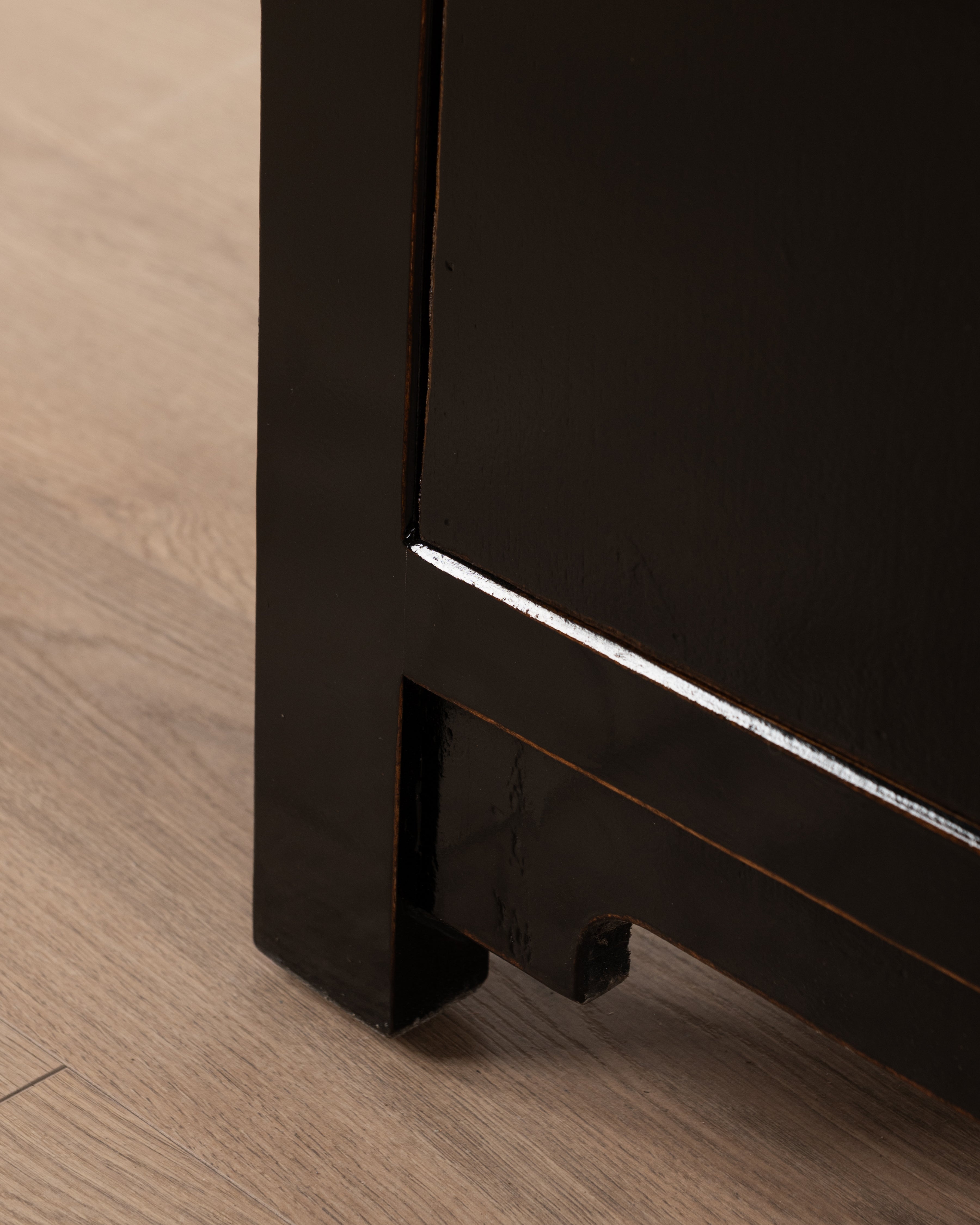 Indochine Otaru Cabinet | Black