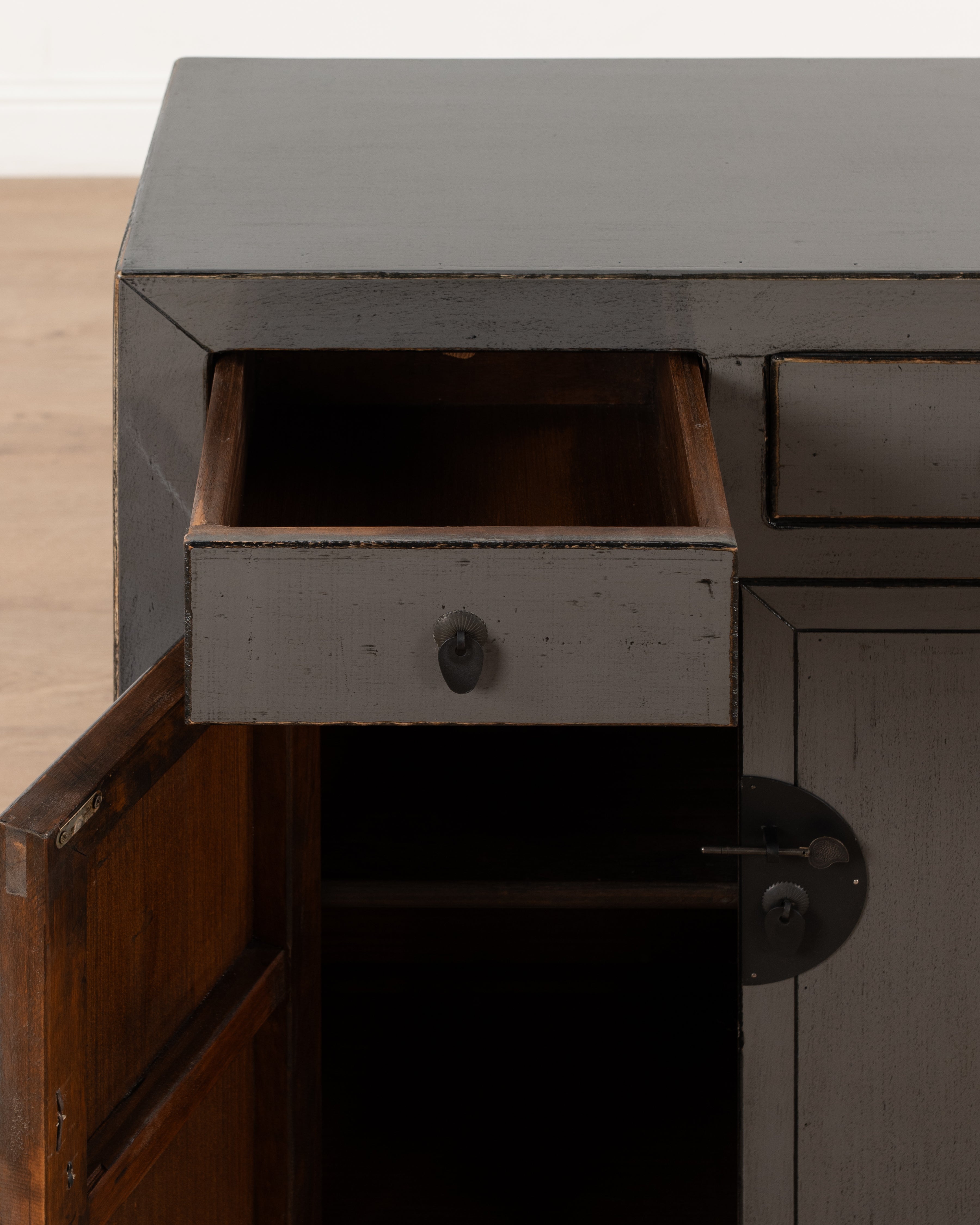 Indochine Chitose Cabinet | Grey