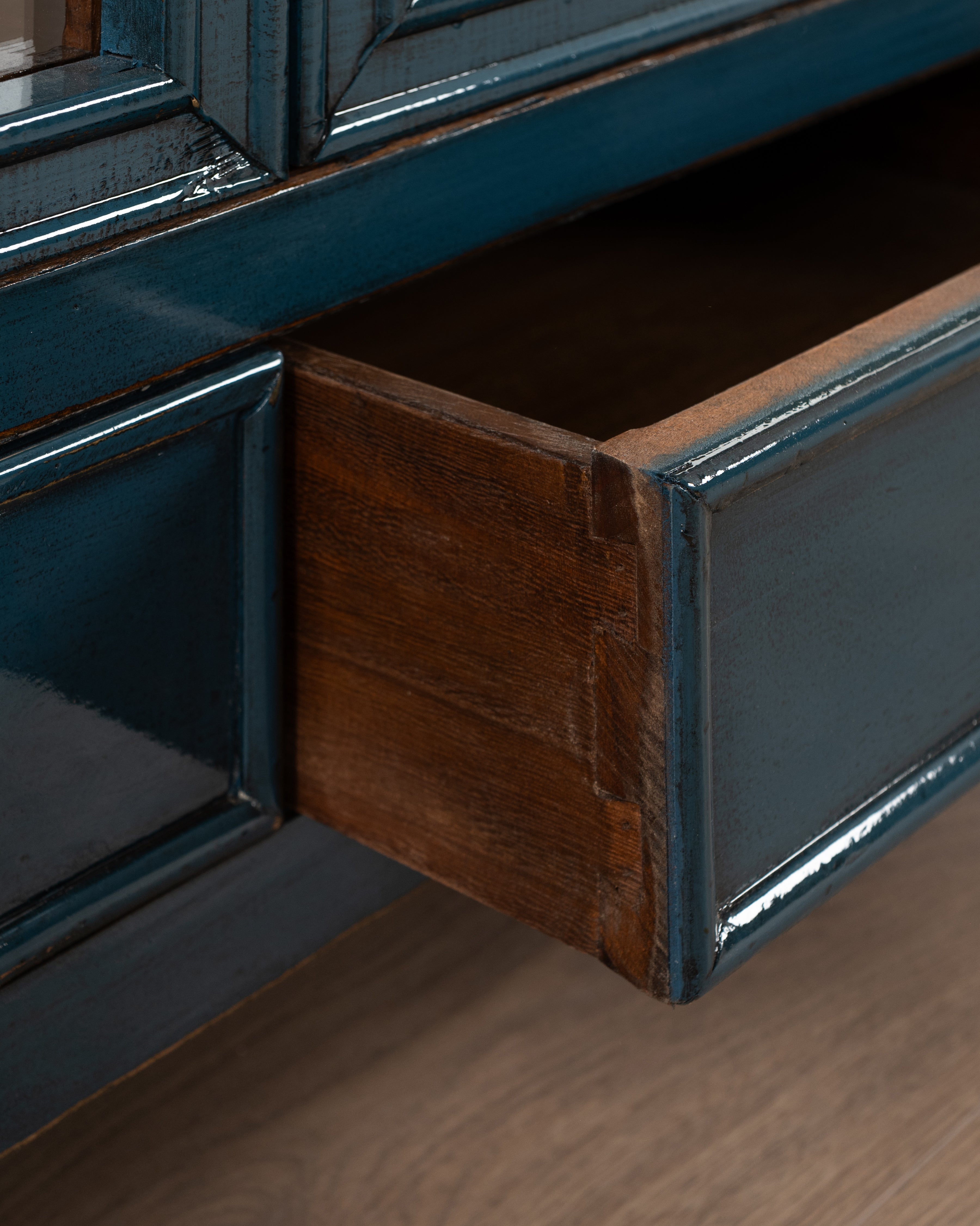 Indochine Liang Ma Cabinet | Blue