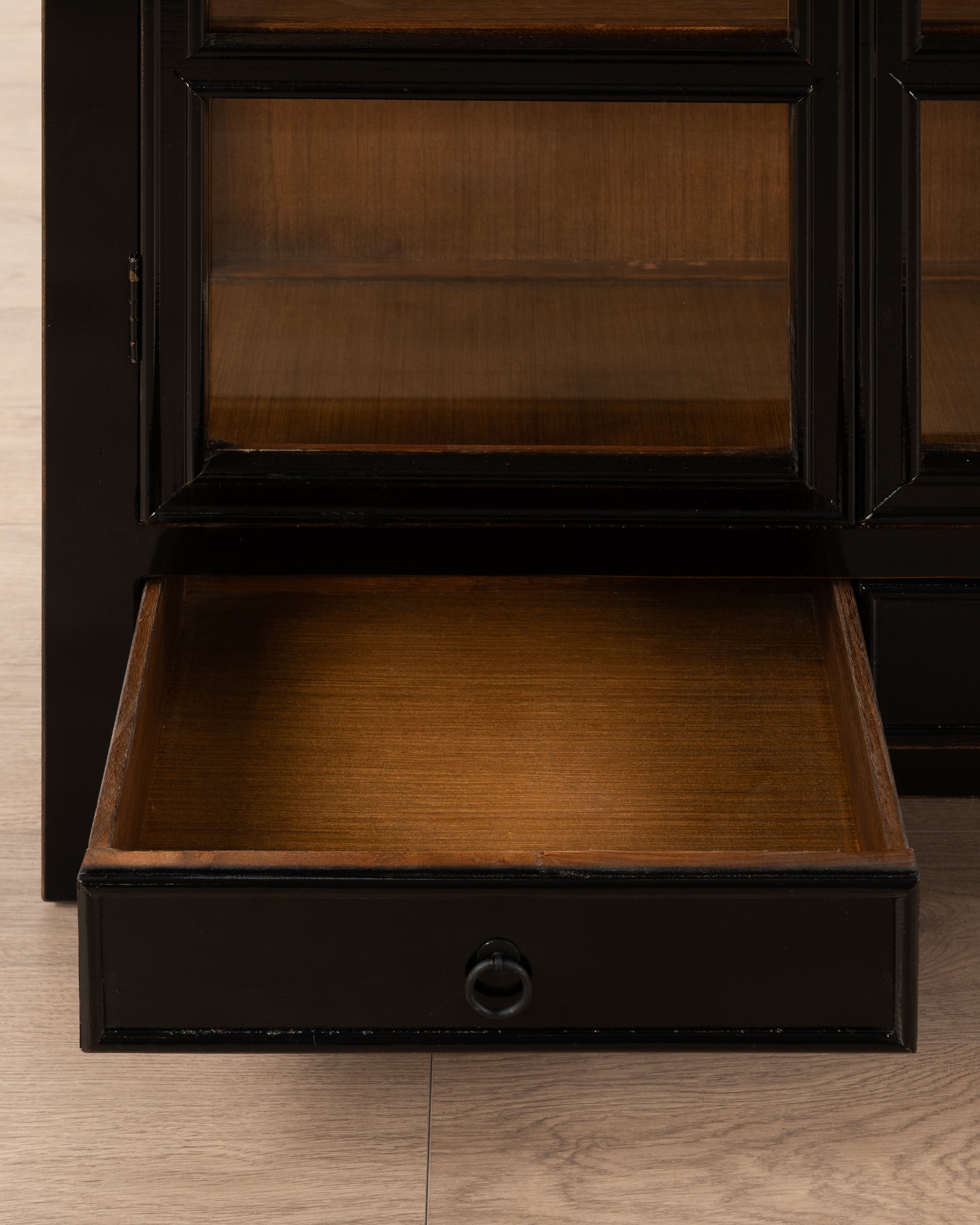 Indochine Liang Ma Cabinet | Black