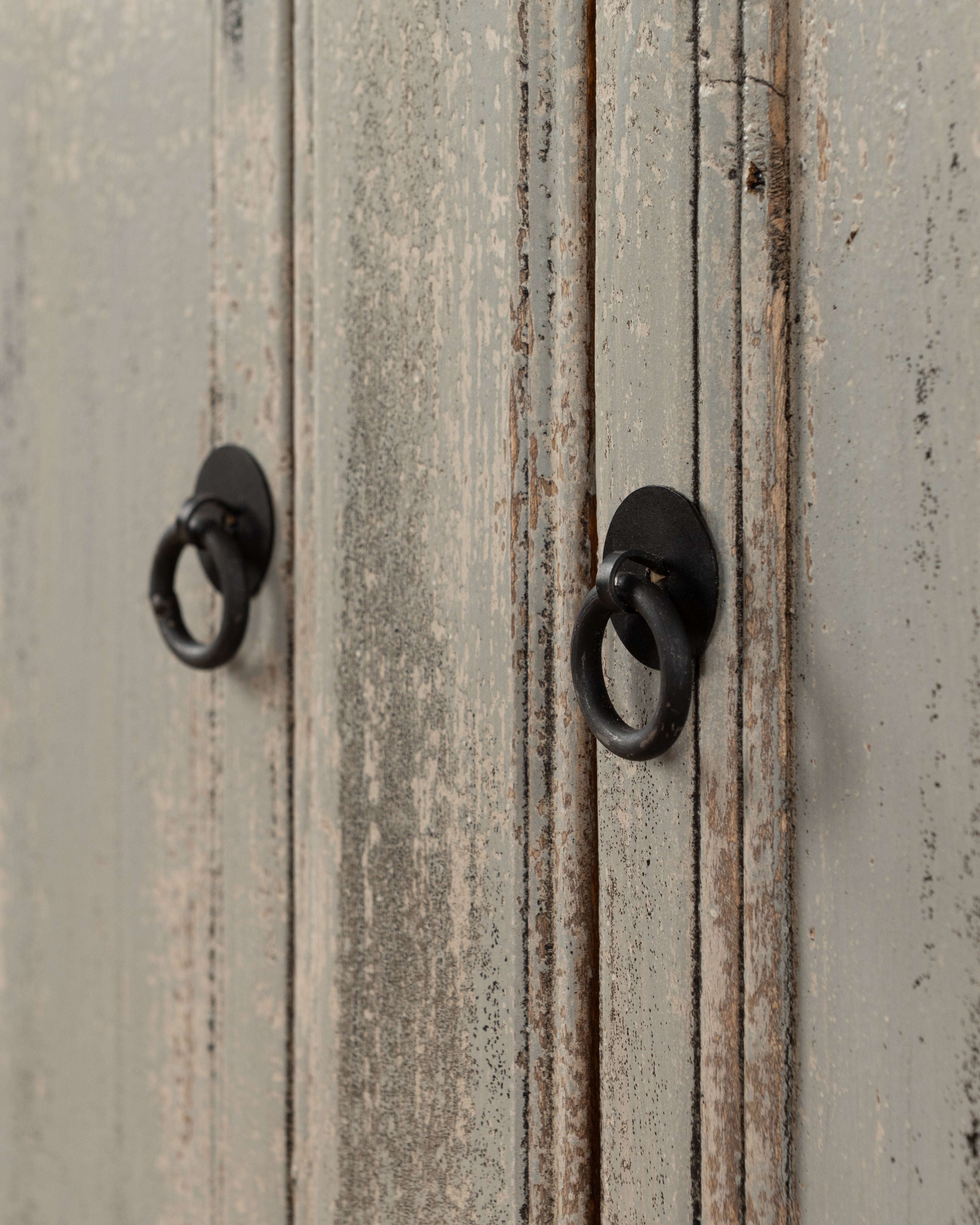 Indochine Yancheng Sideboard | Distressed Grey