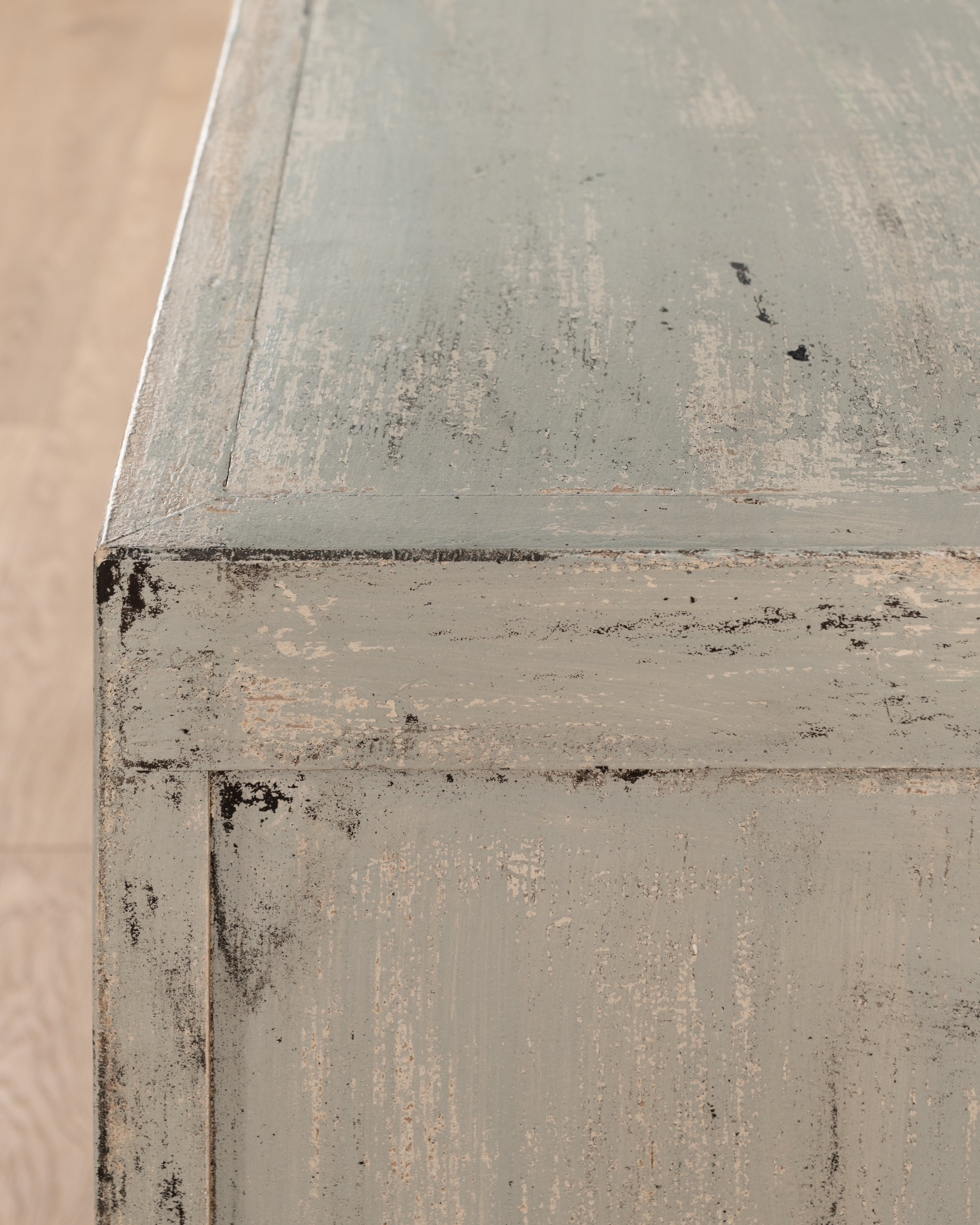 Indochine Yancheng Sideboard | Distressed Grey