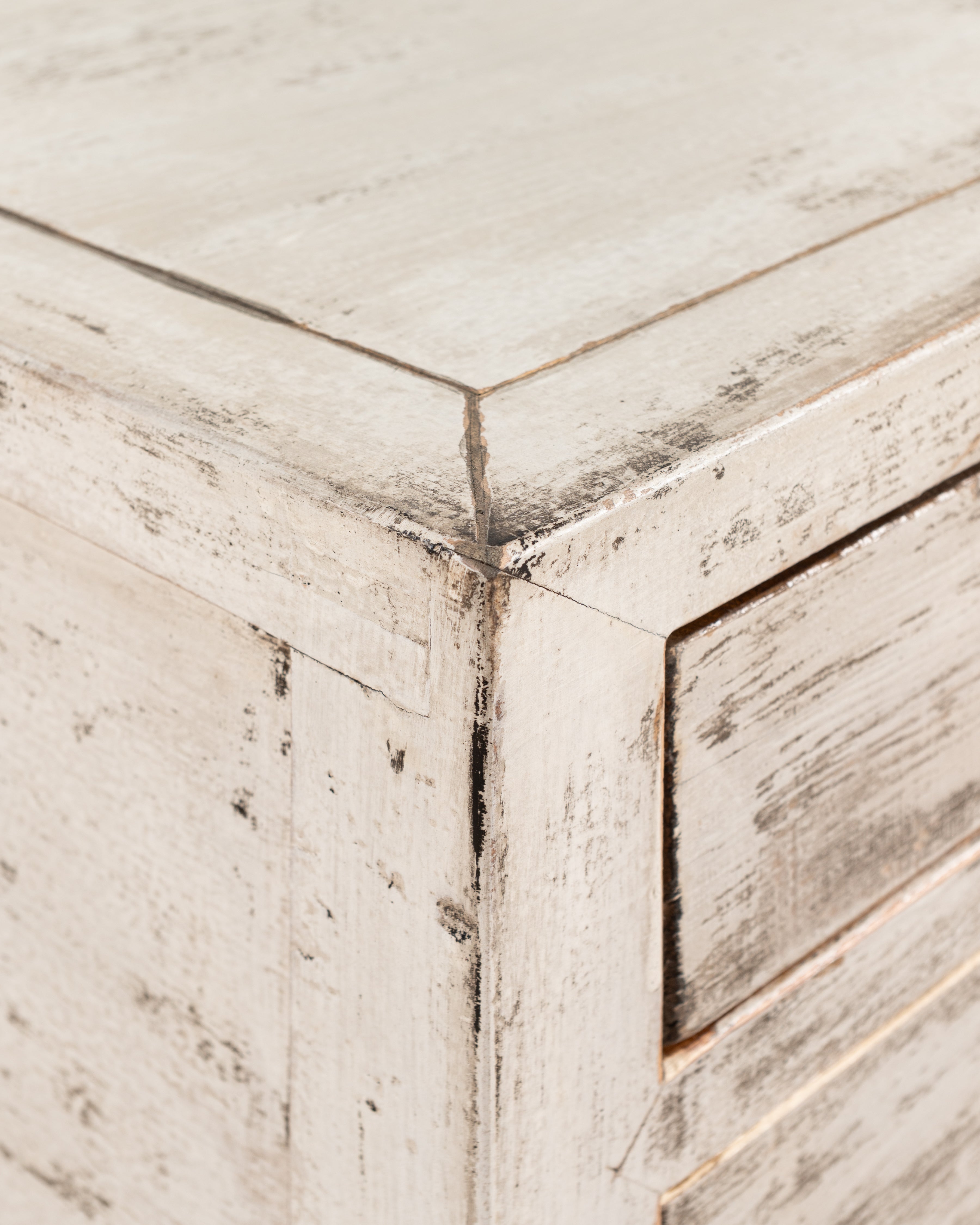 Vosburg Bedside Table | White