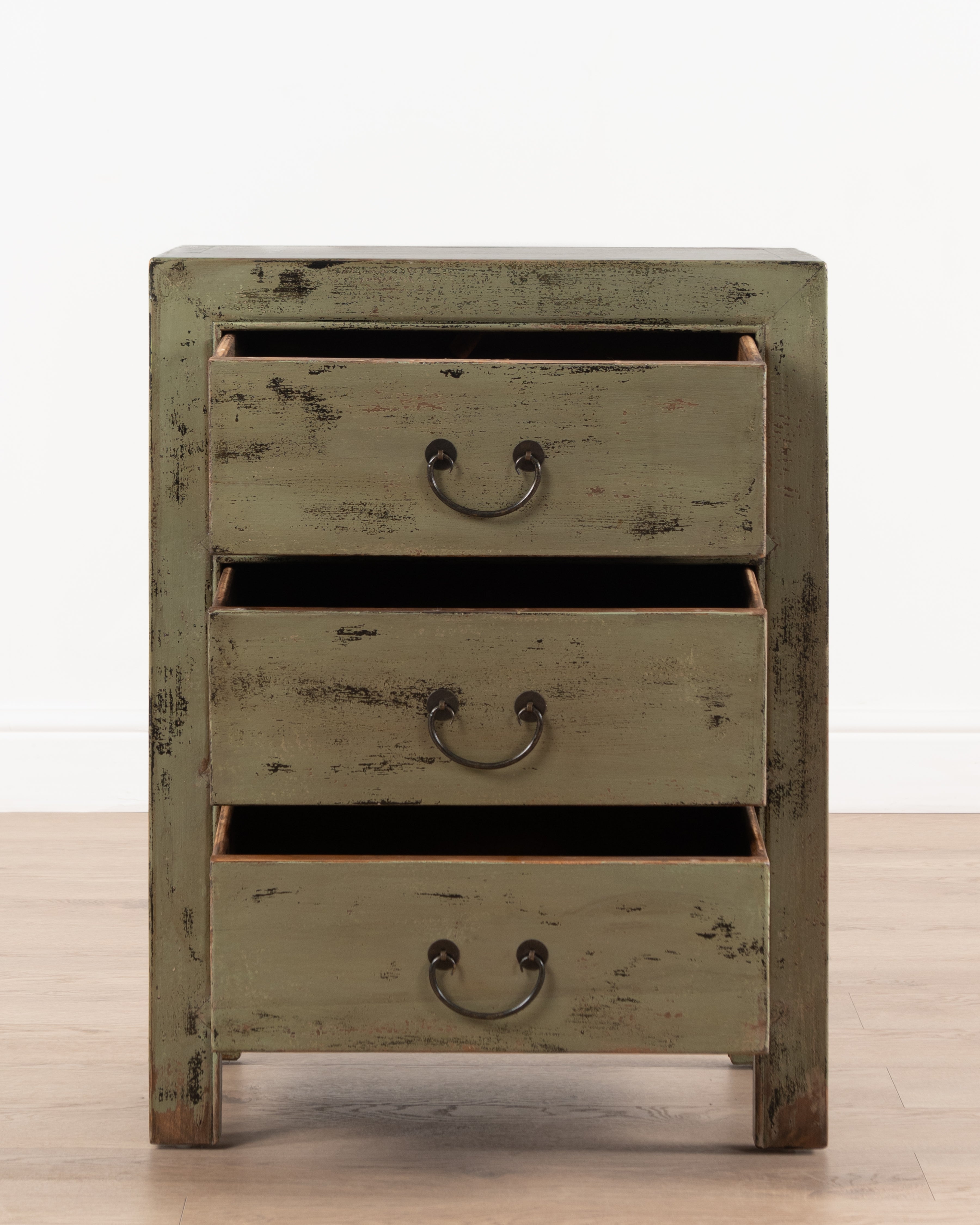 Indochine Yukiko Bedside table | Green
