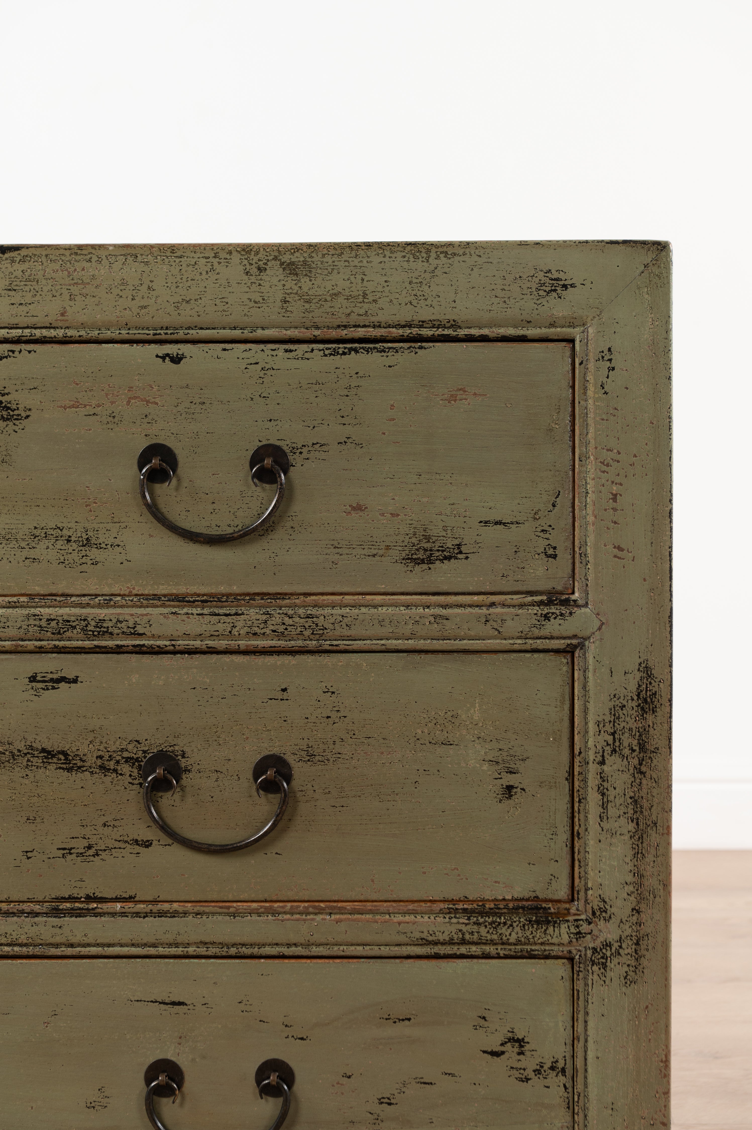 Indochine Yukiko Bedside table | Green