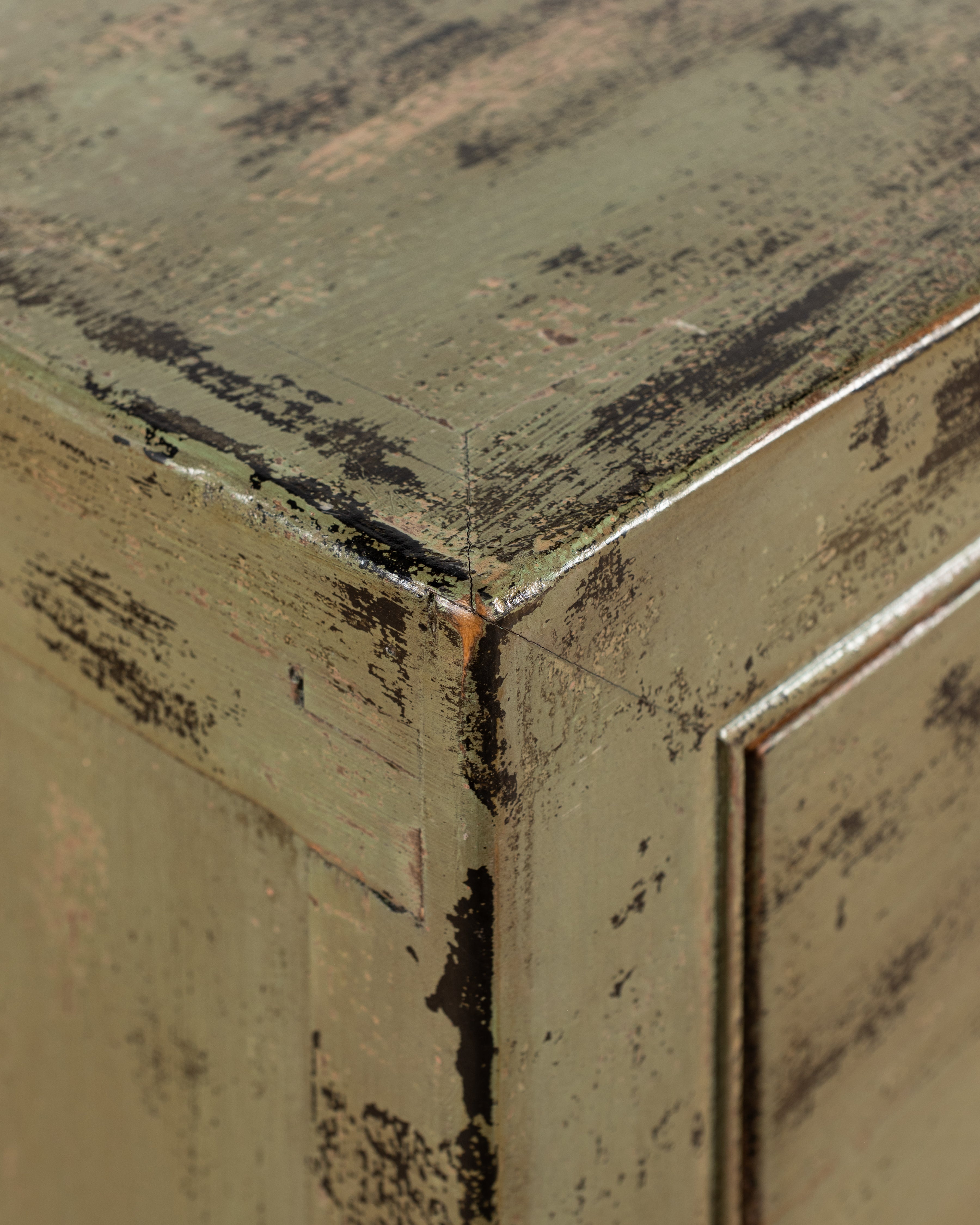 Indochine Yukiko Bedside table | Green