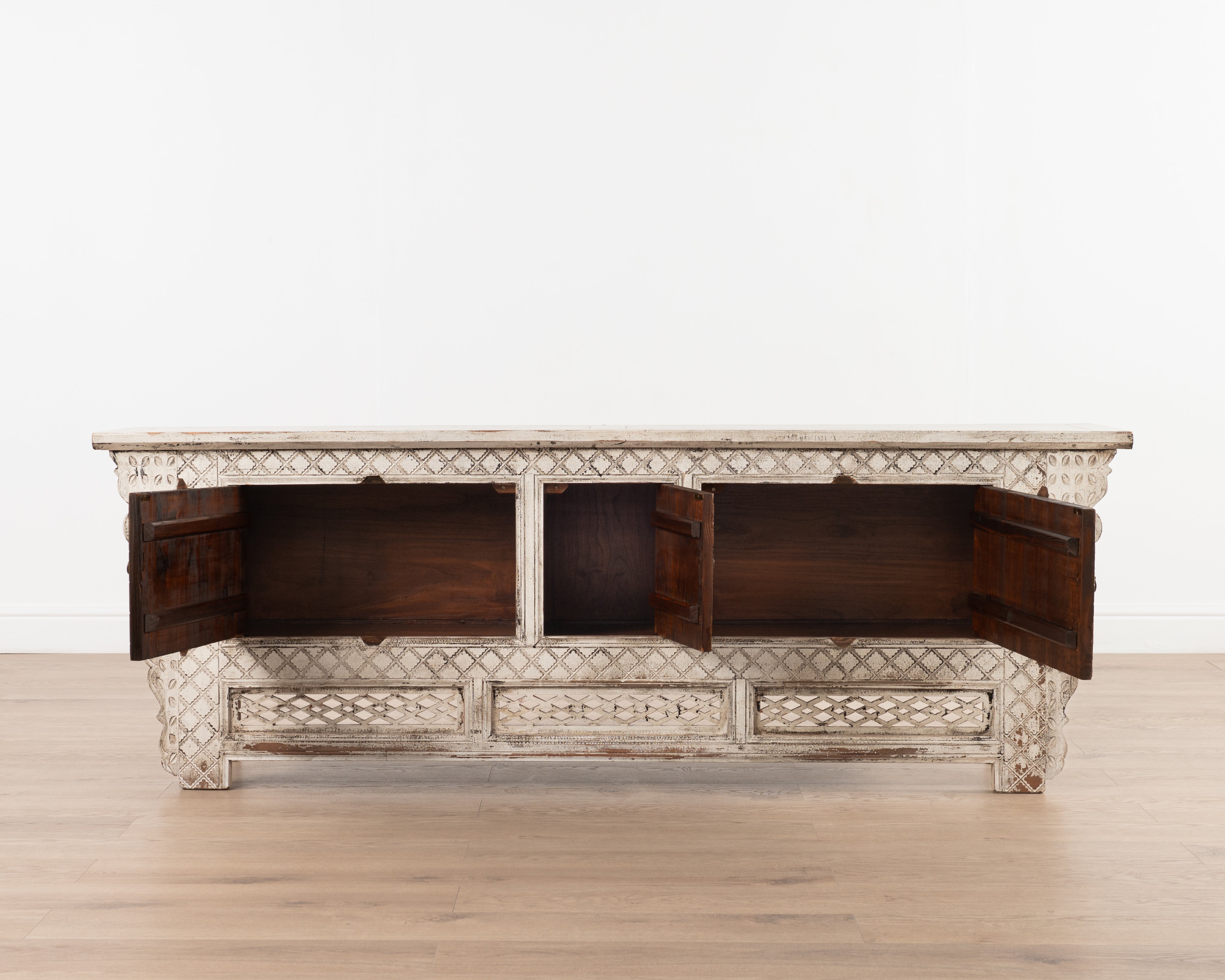 Zenebe Sideboard | White