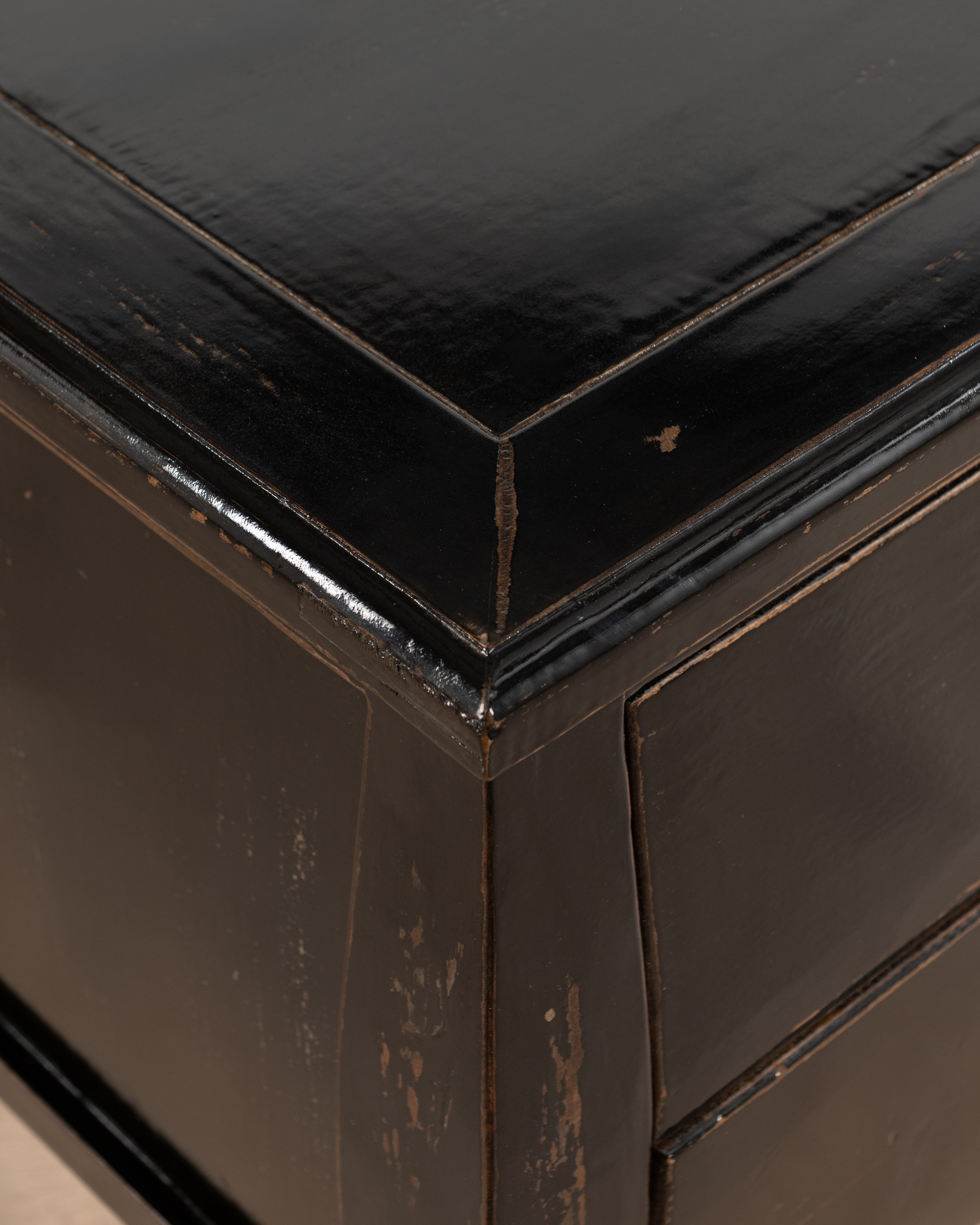 Indochine Fujian console table with drawers | Black