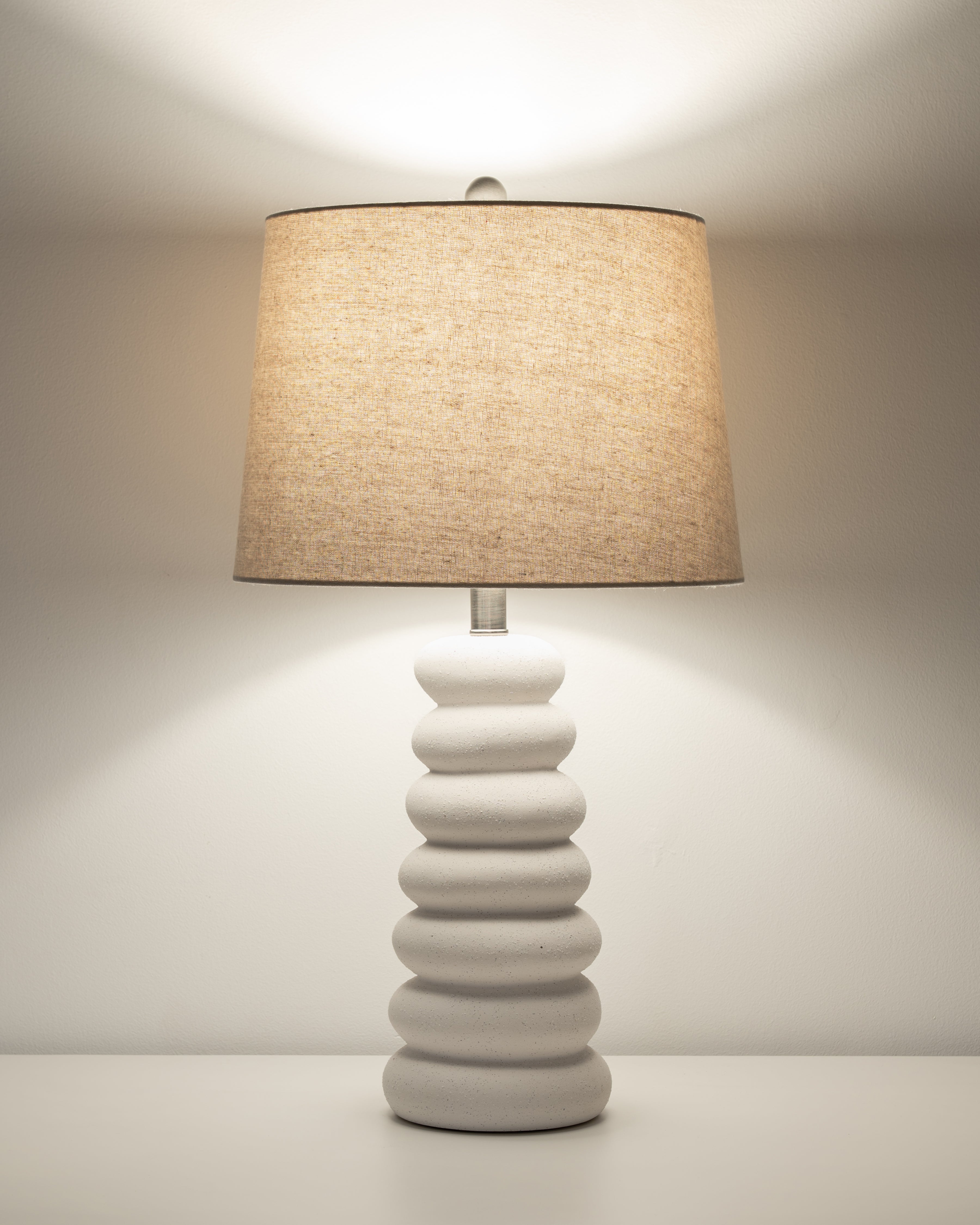 LAMP BASE CRM SHAPE BEIGE LIN. SHADE