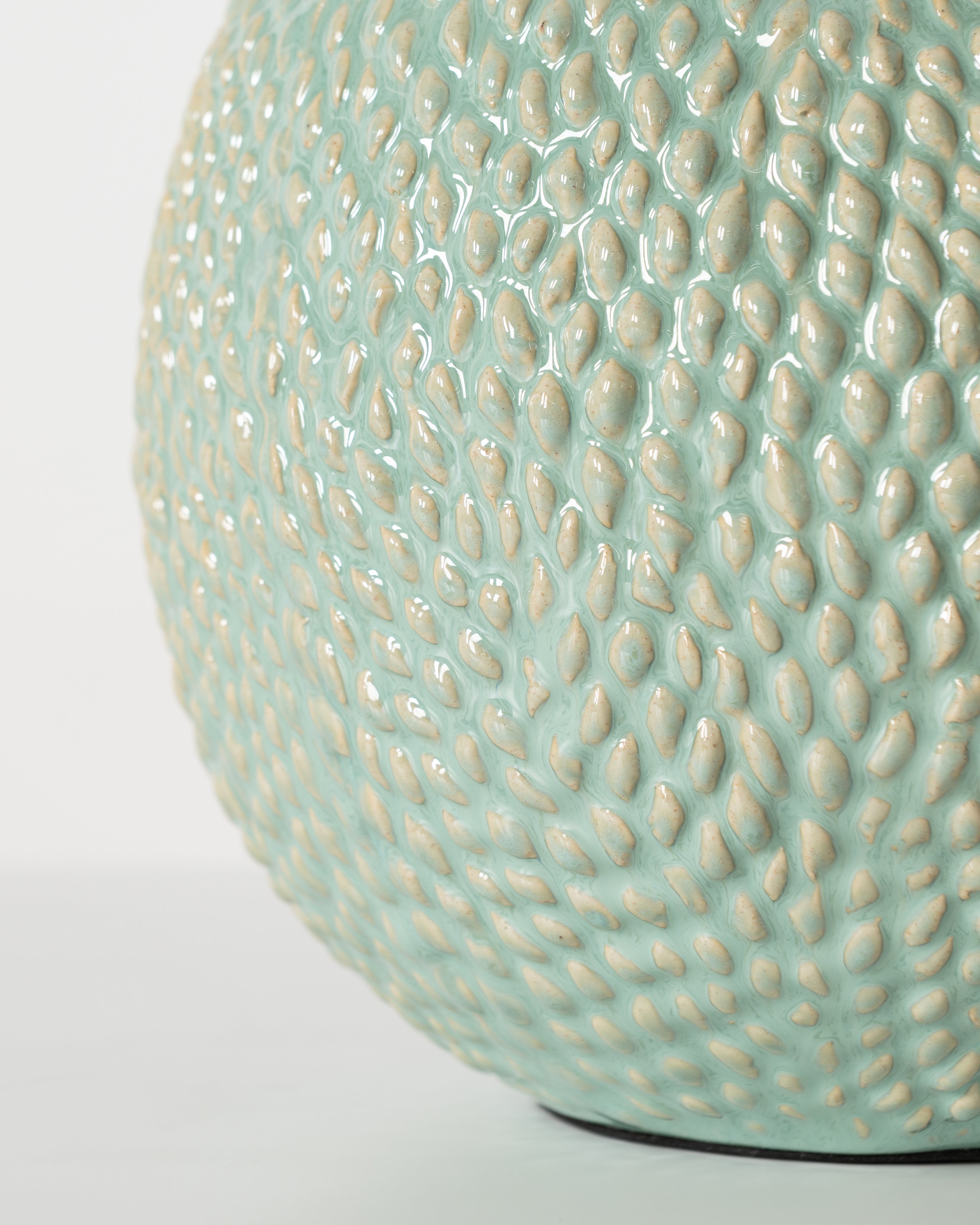 LAMP BASE PEAR SHAPE GRN, WHT SHADE