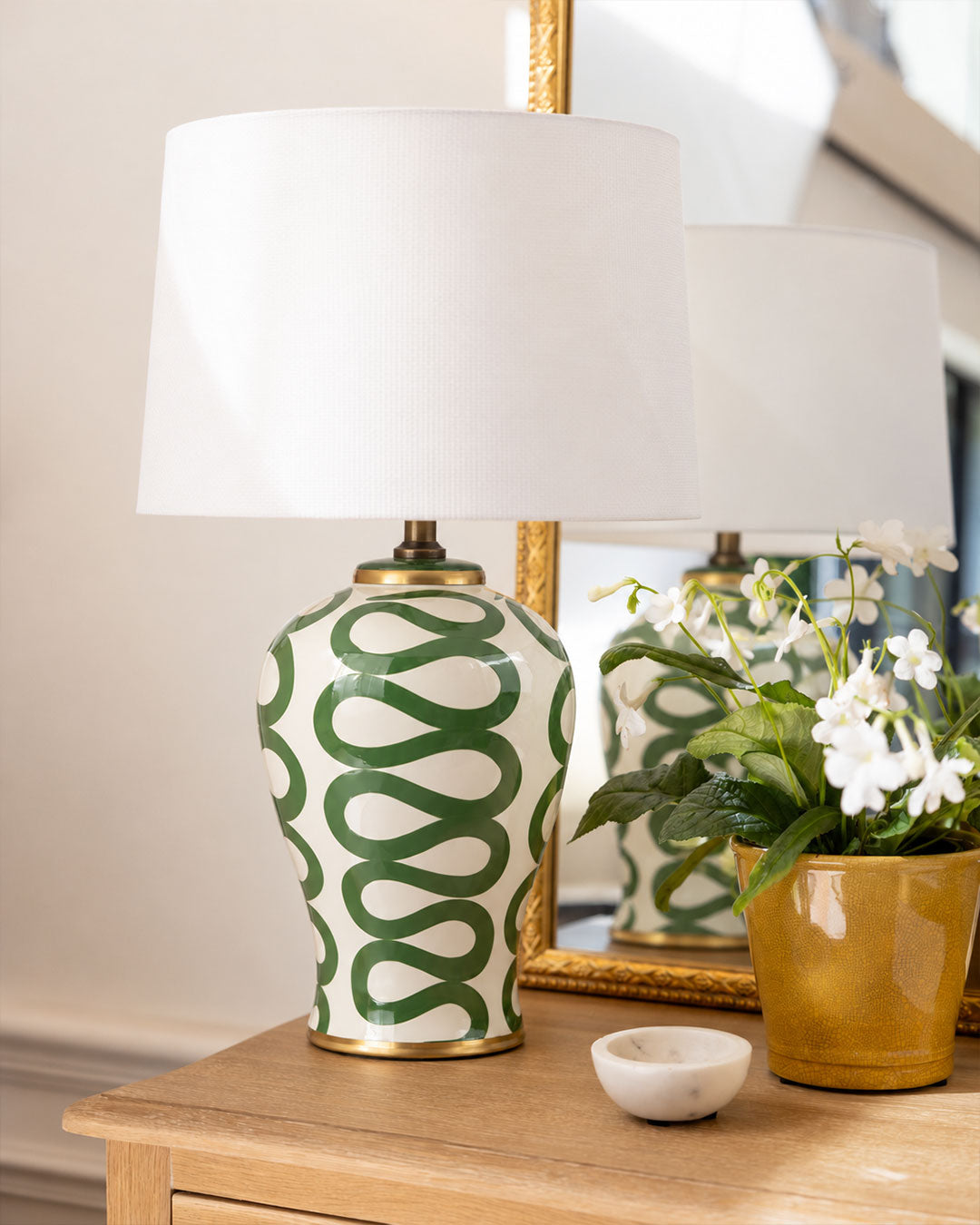 Daphne Ceramic Lamp