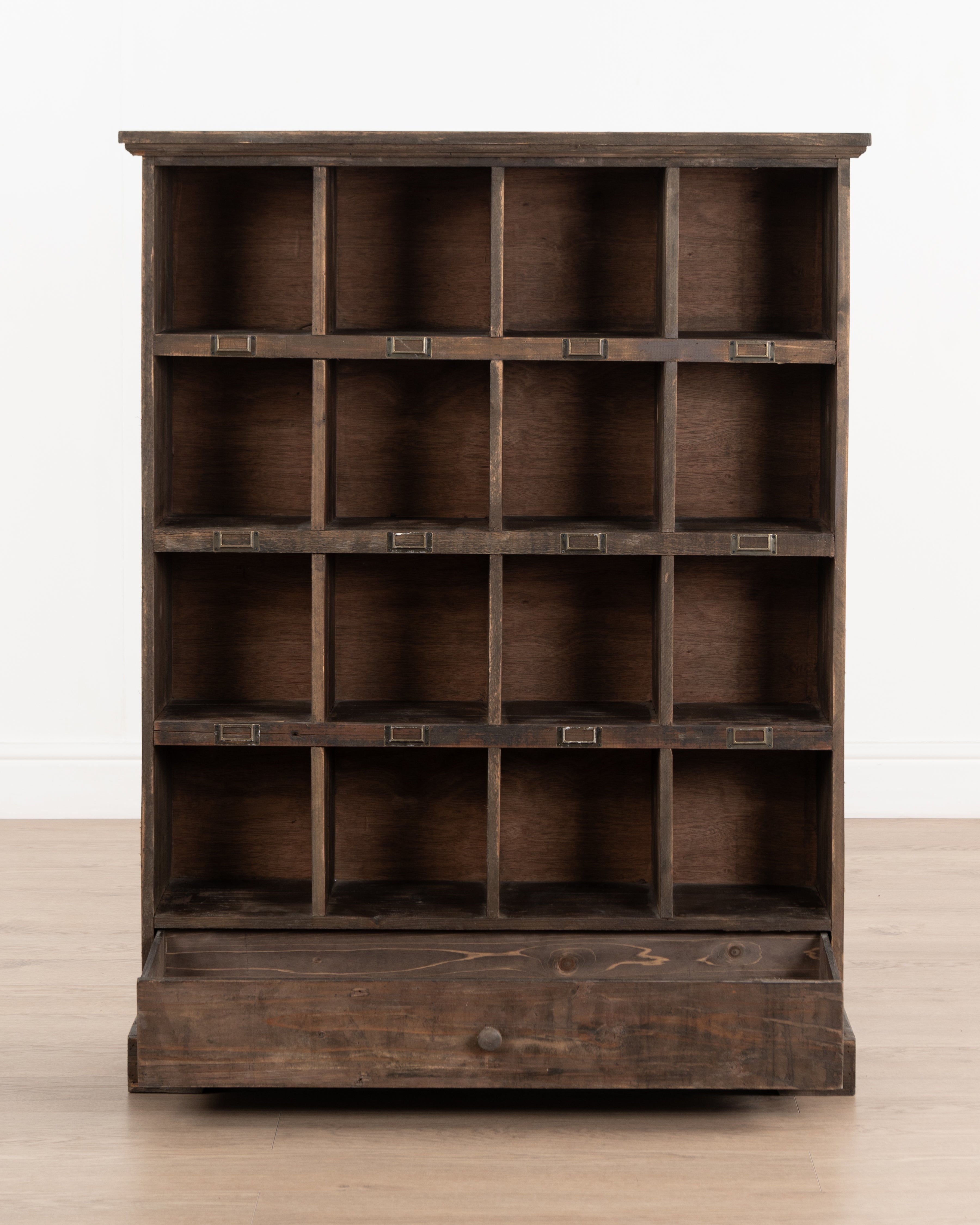 Greenhouse Grove Cubby