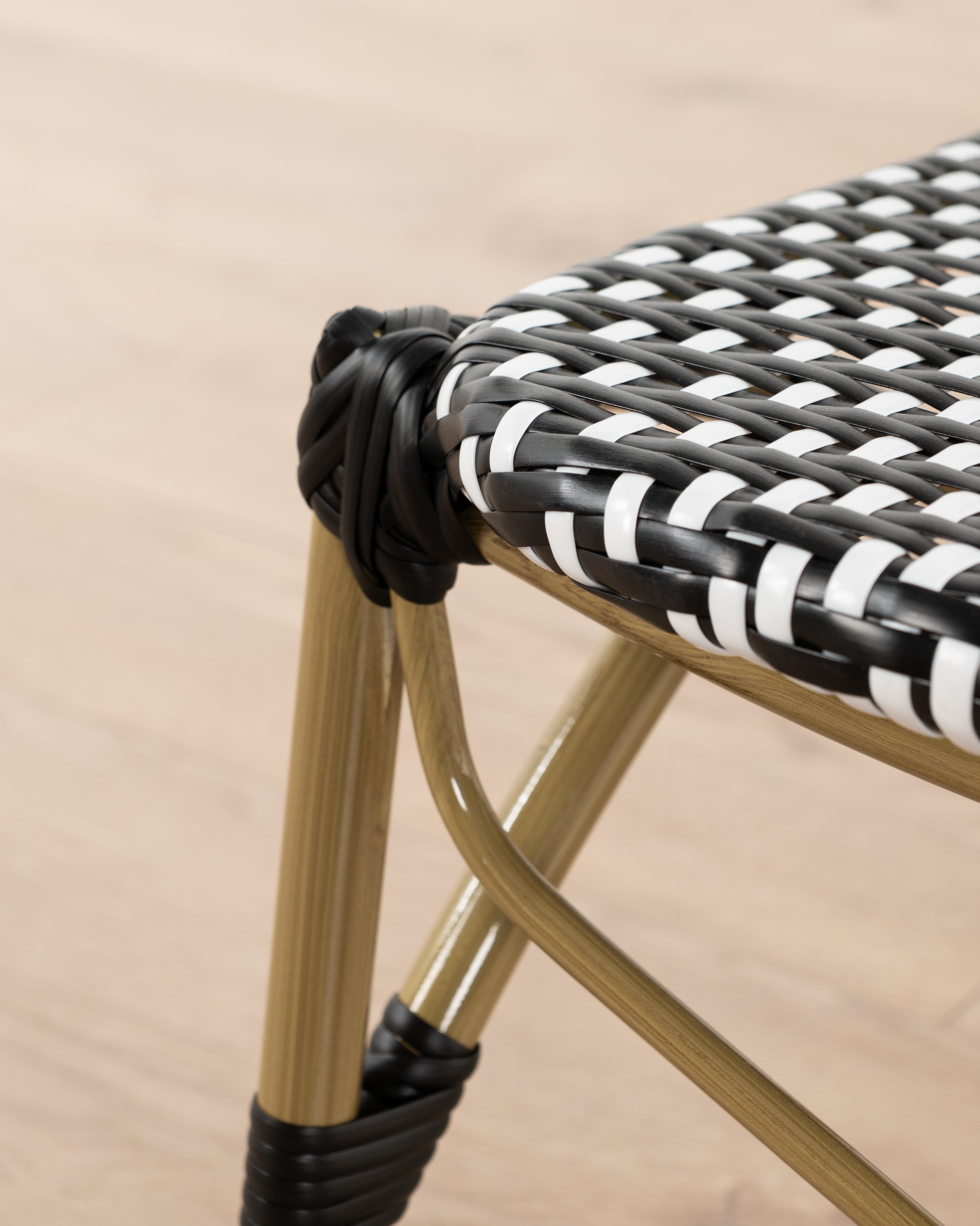 Brioche Blanc Dining Chair | Black