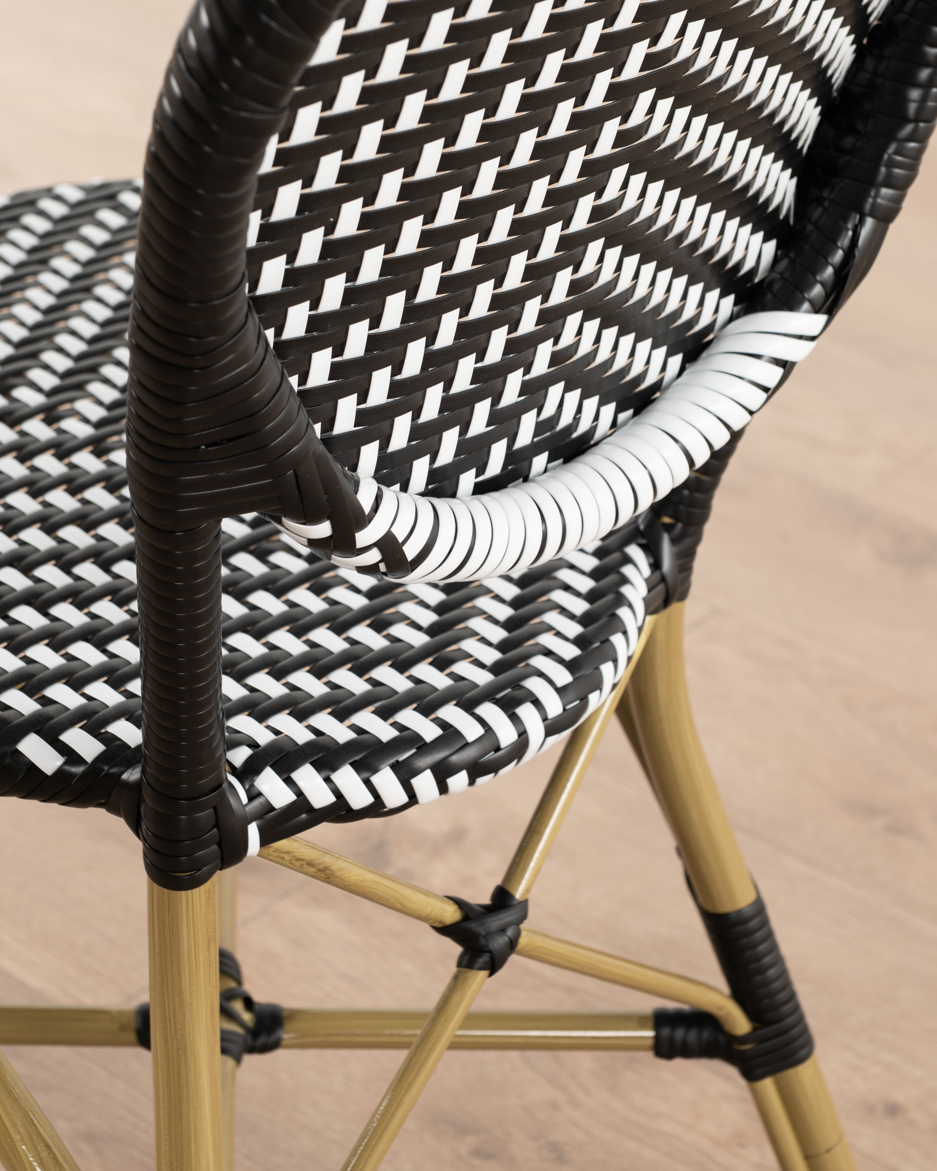 Brioche Blanc Dining Chair | Black