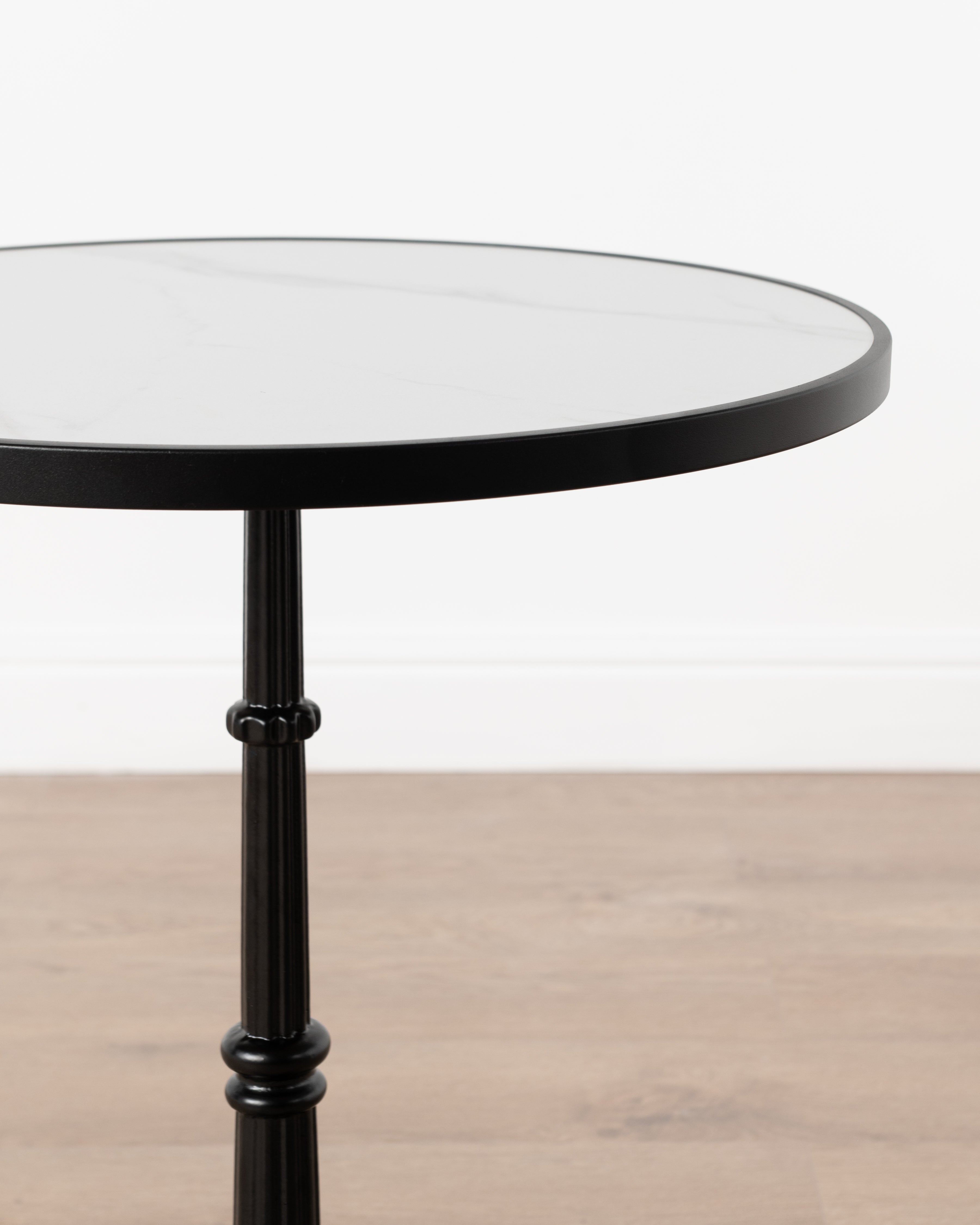 TABLE RND BLK