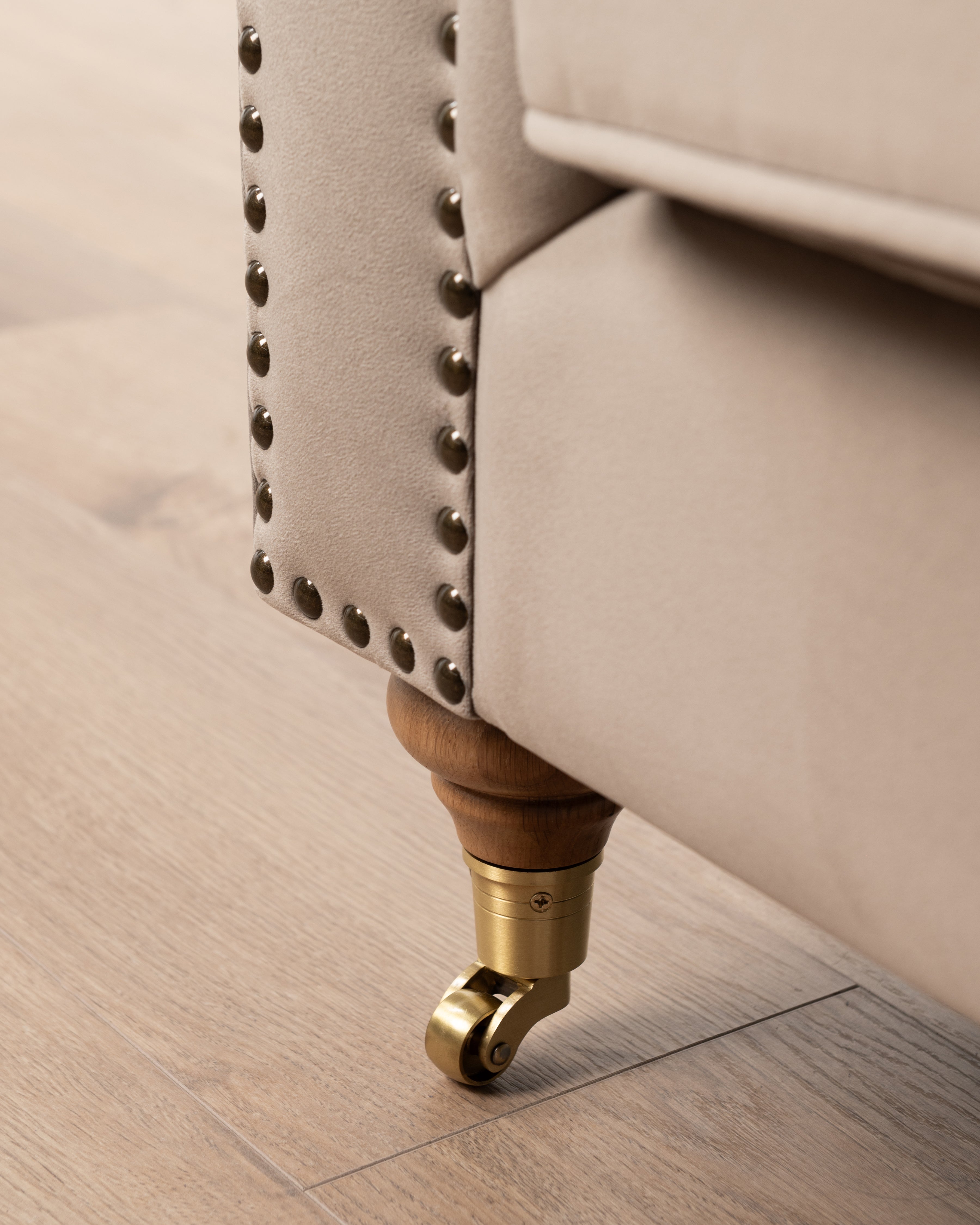 Luxe Duchess Sofa | Champagne