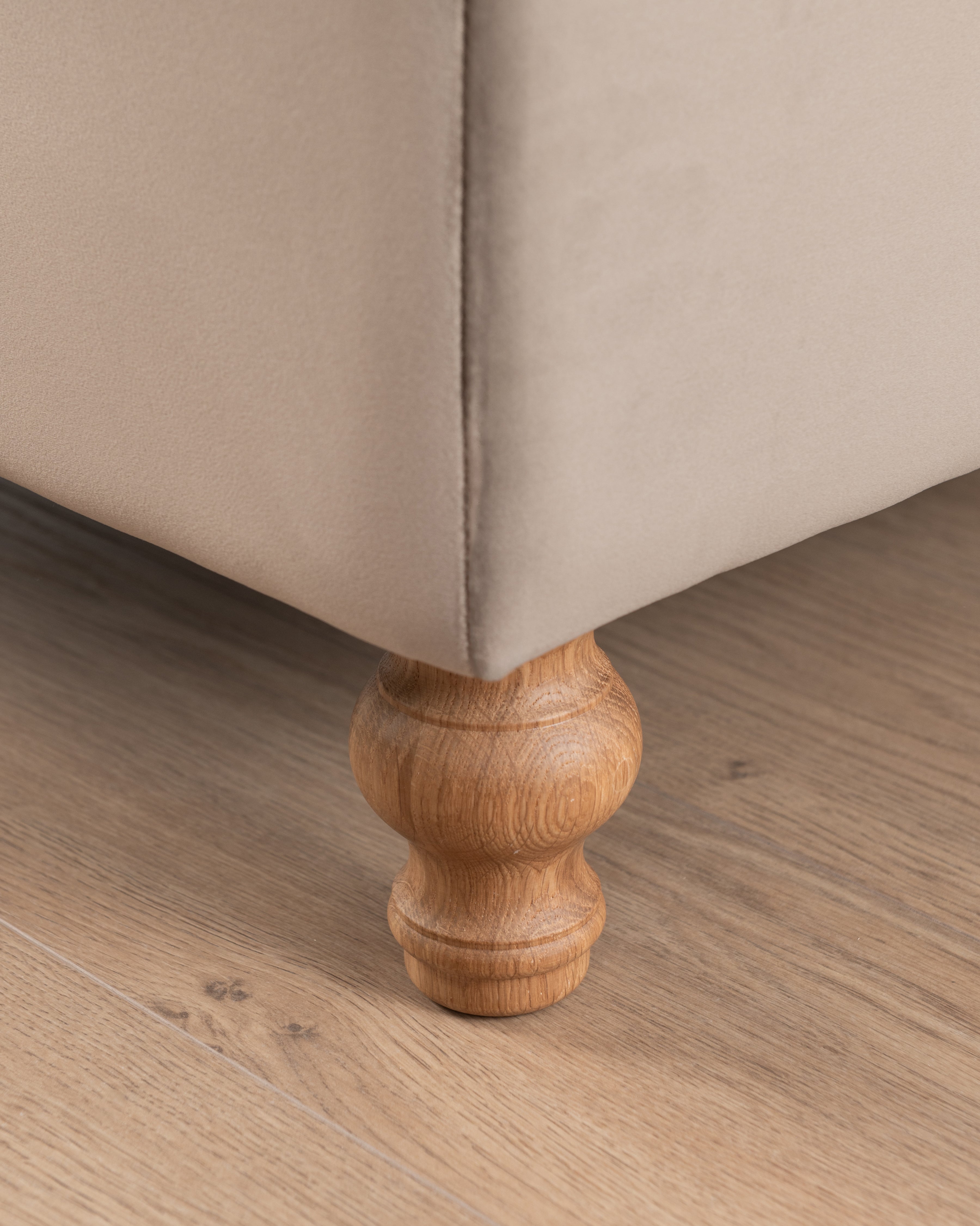 Luxe Duchess Sofa | Champagne