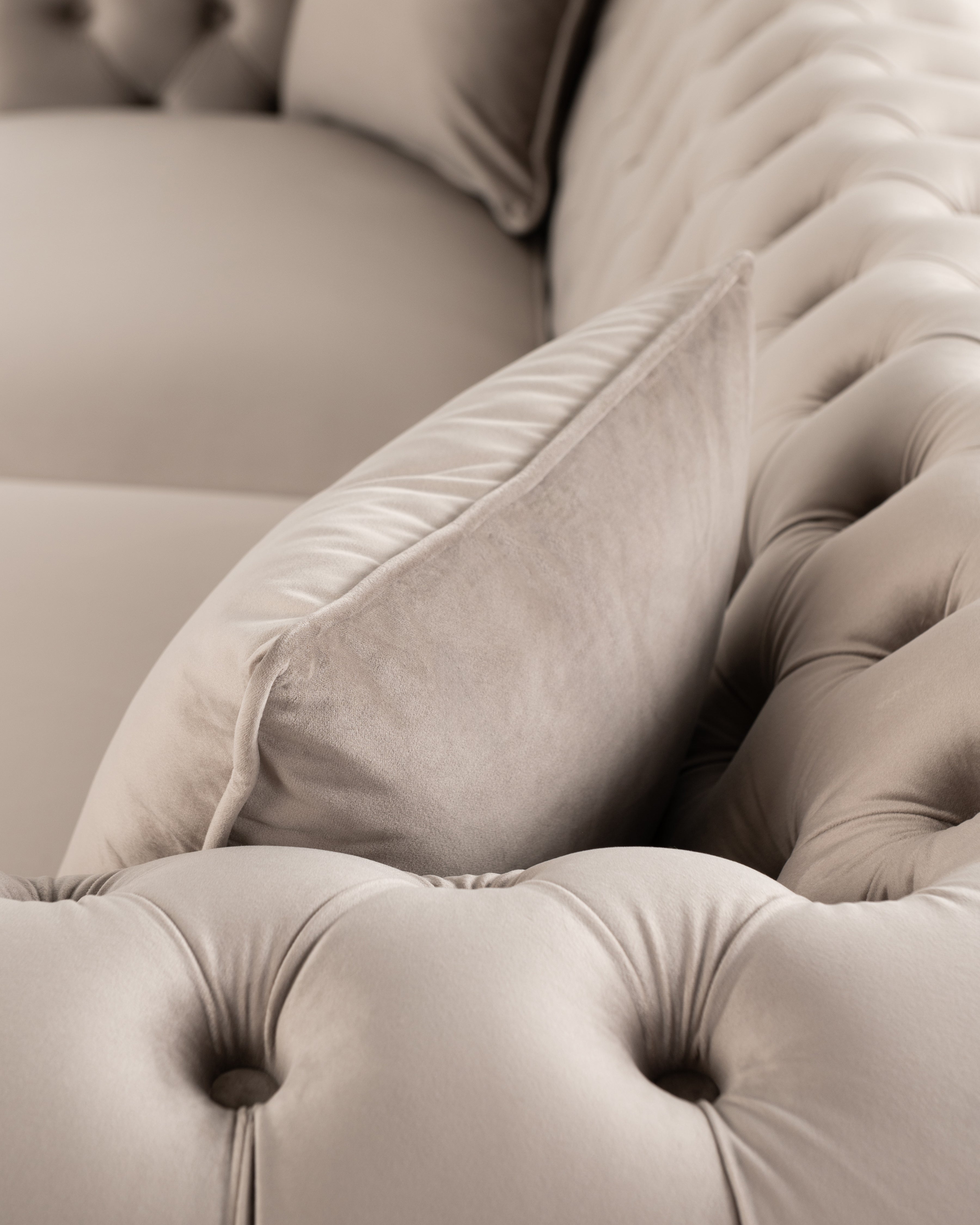 Luxe Duchess Sofa | Champagne