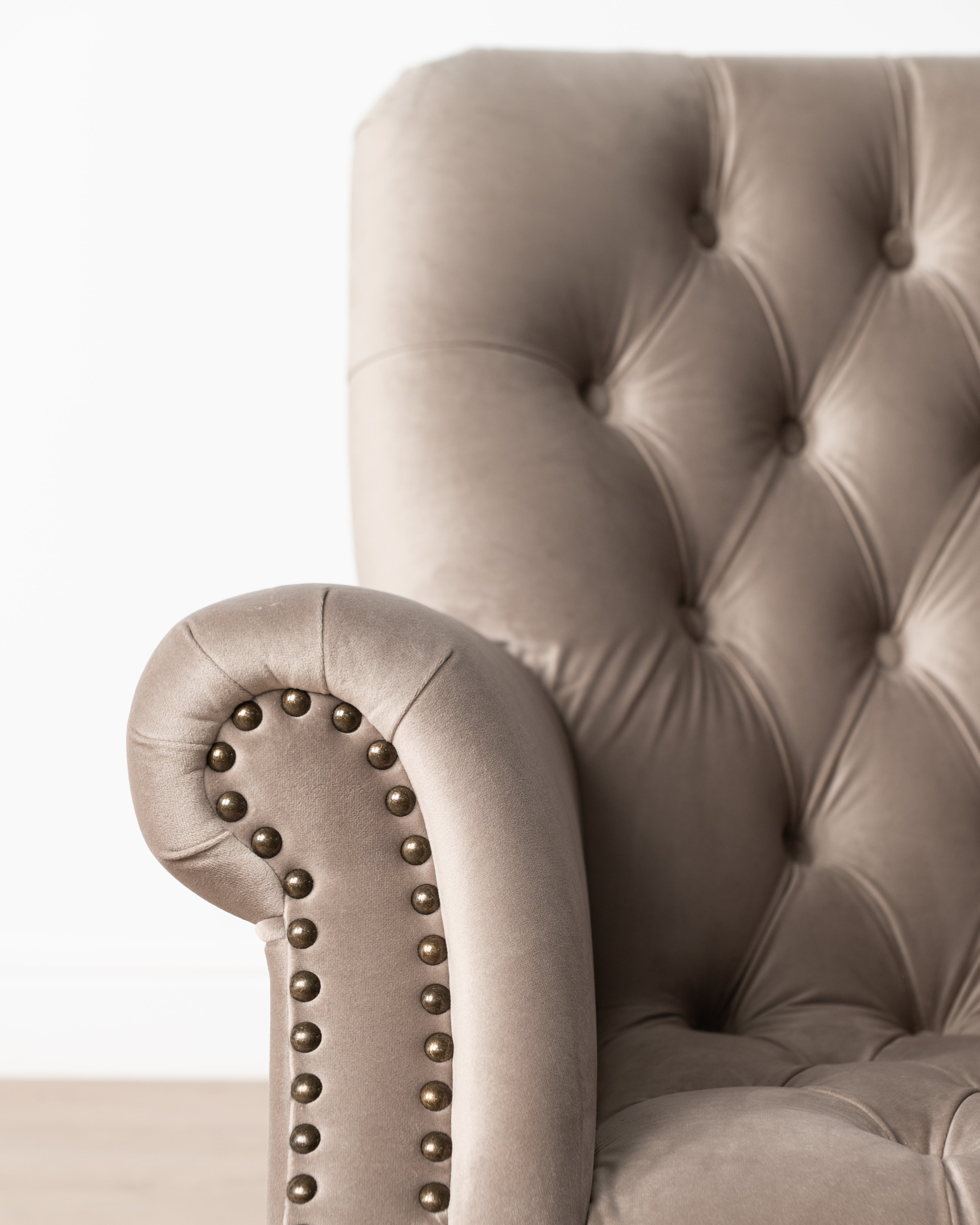 Luxe Windsor Armchair | Champagne