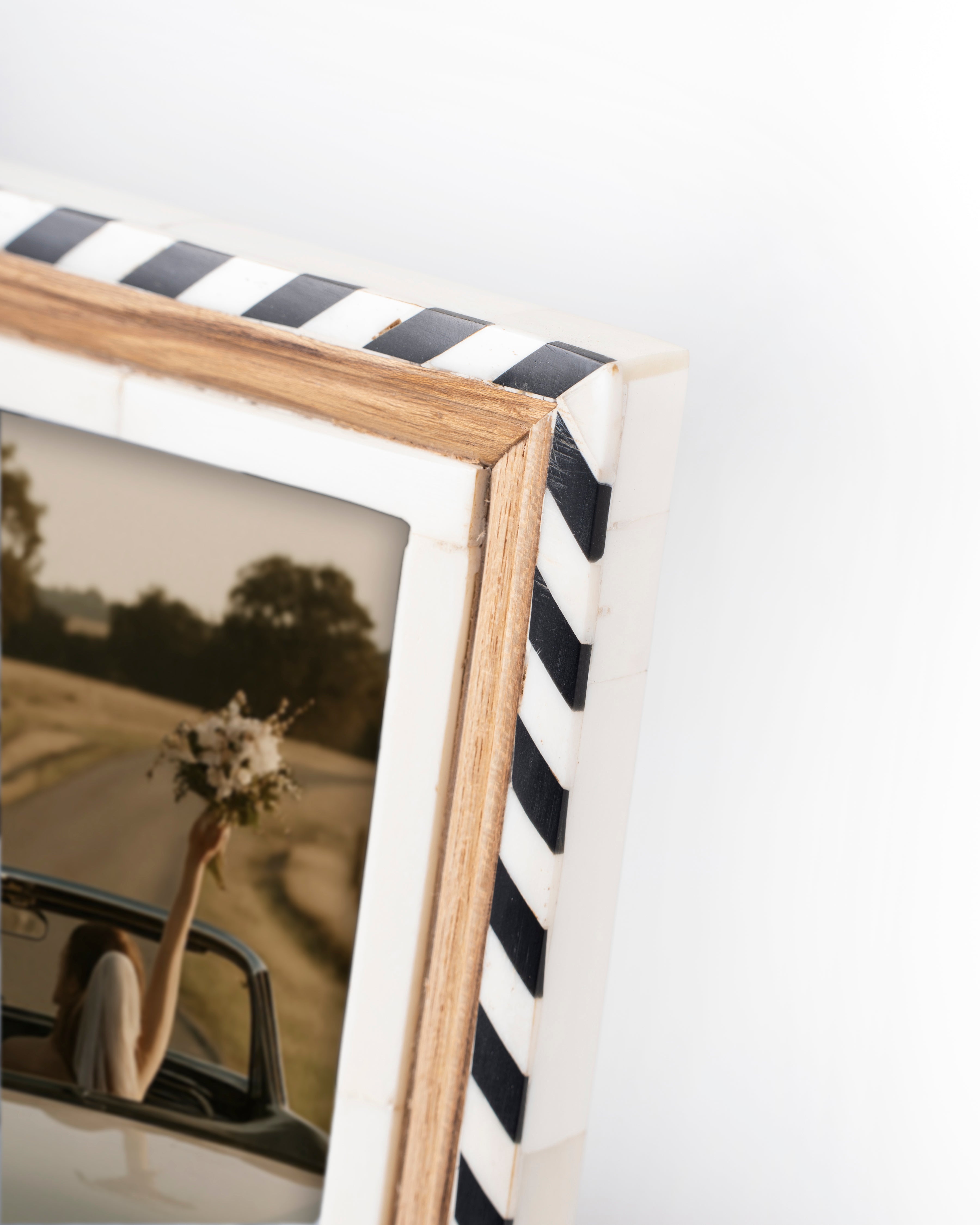 Diagonal Stripe Bone Inlay Photo Frame