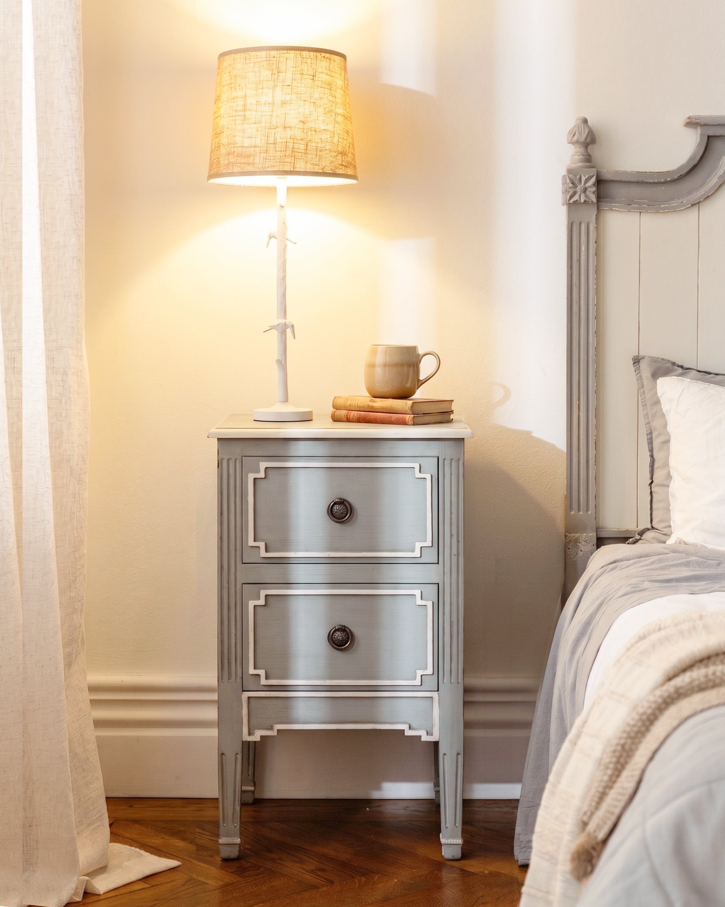 Sanctuary Lamp Base | White