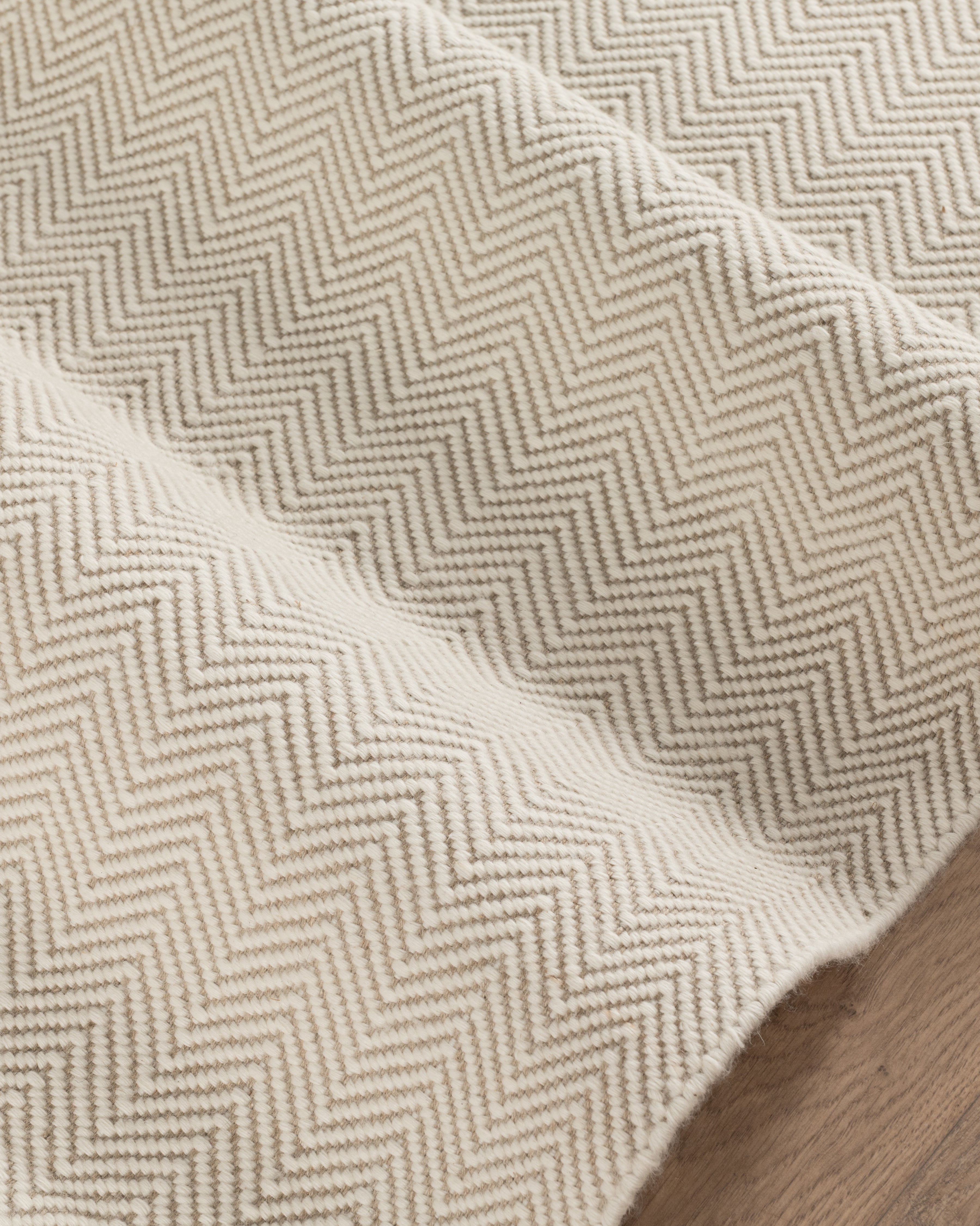 Linie Stratum Echo | White