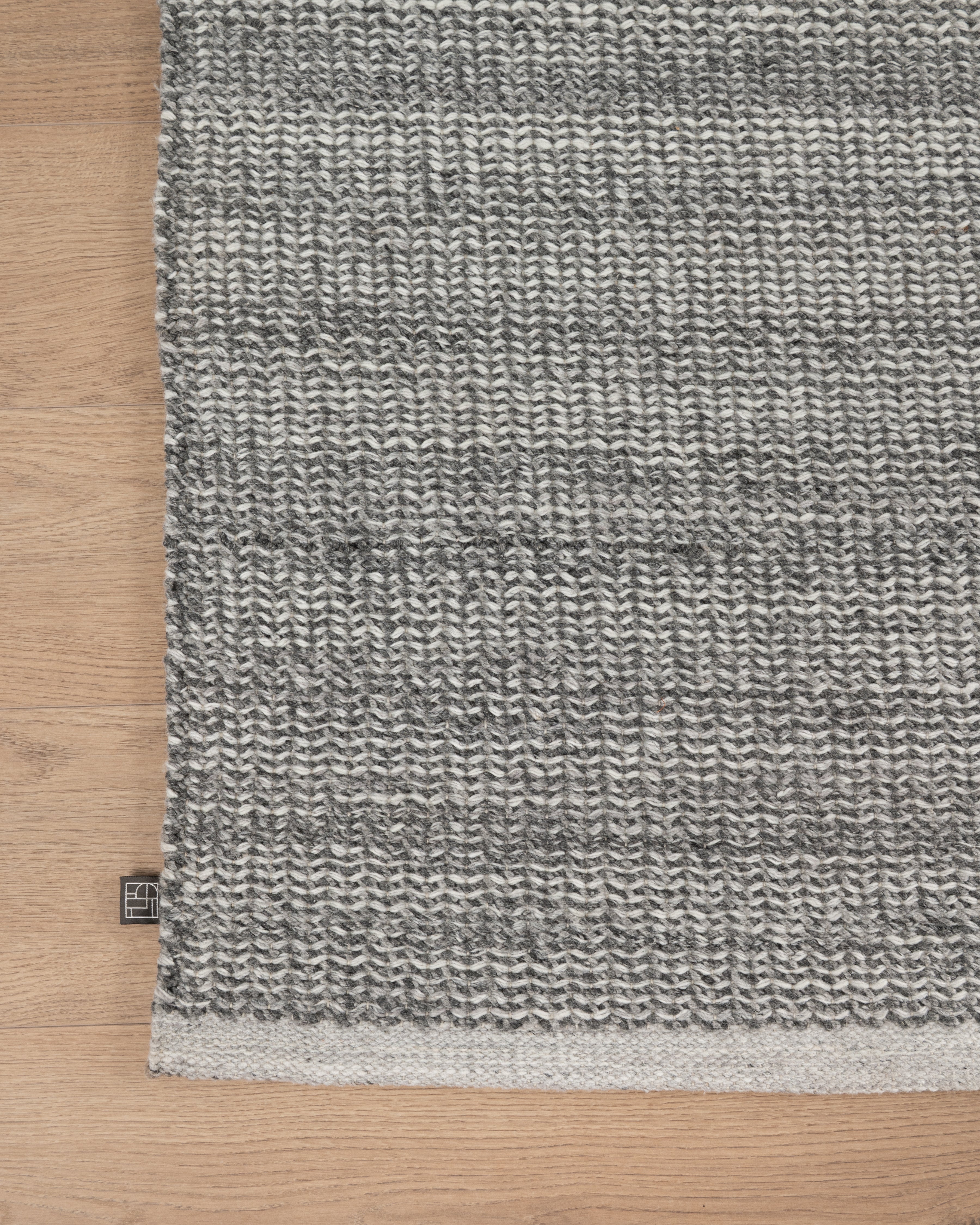 Linie Melange Rug | Grey - Medium - 2000 x 3000