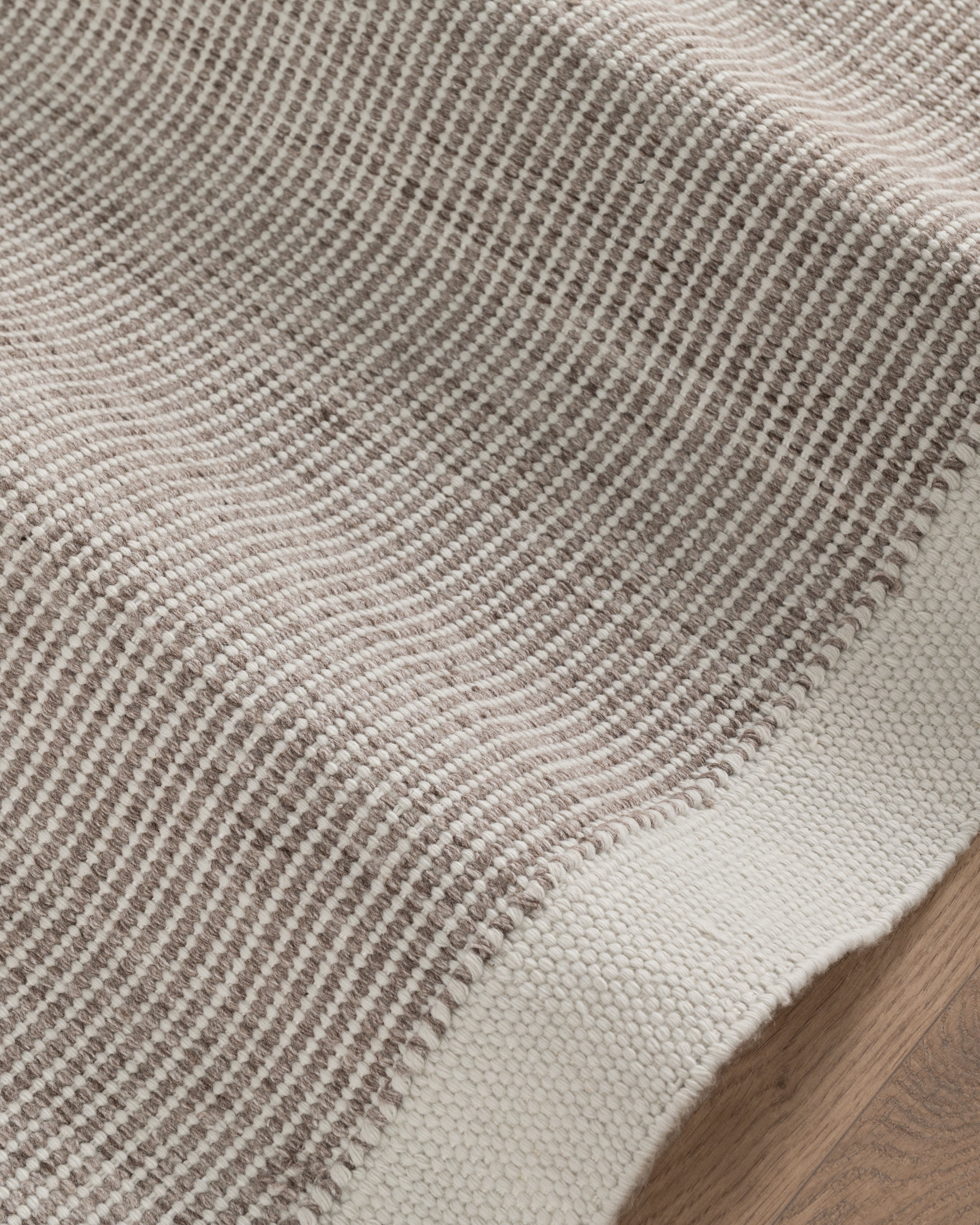 Linie Arbrello Rug | Off white - Medium - 2000 x 3000