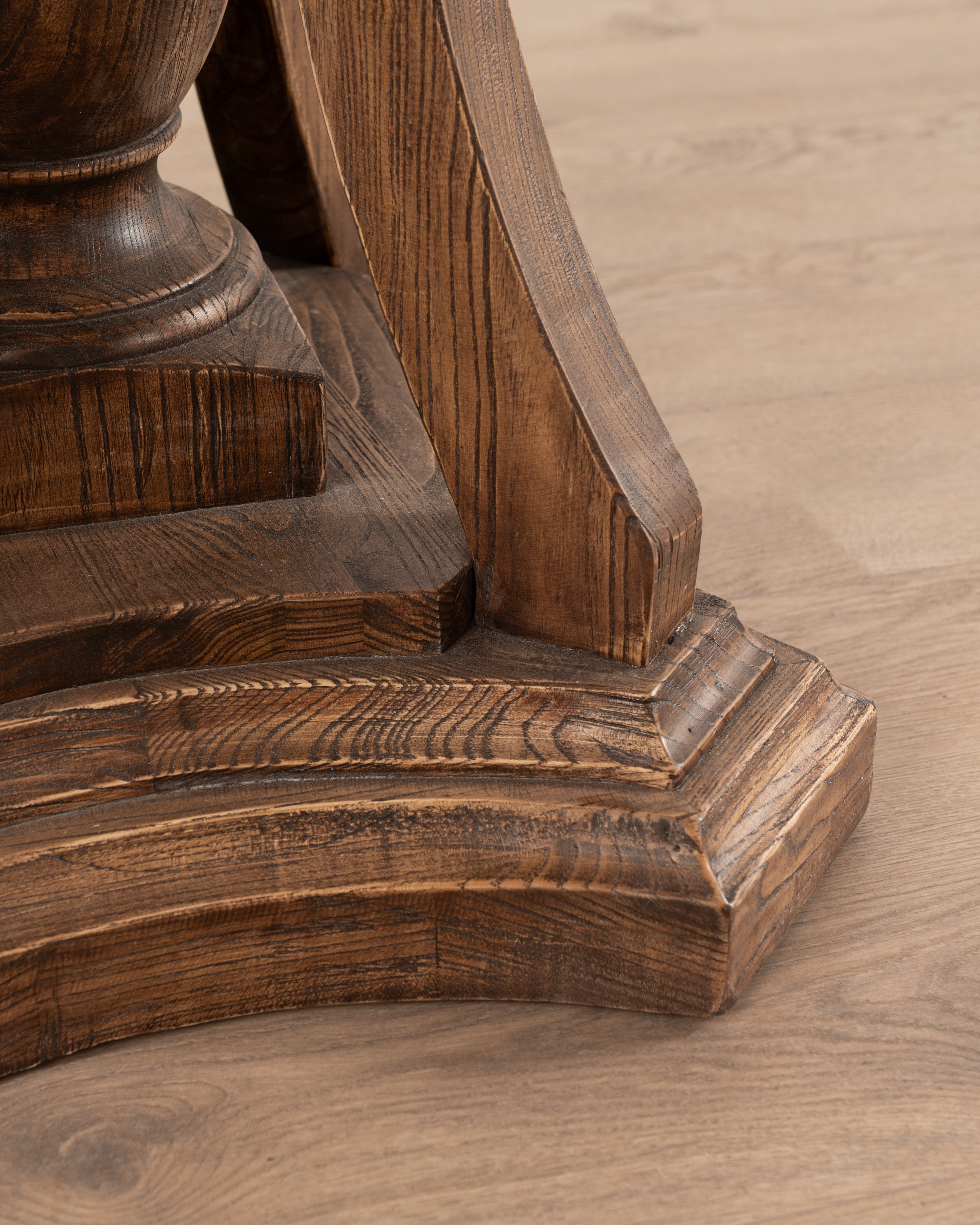 Bernard Entrance table