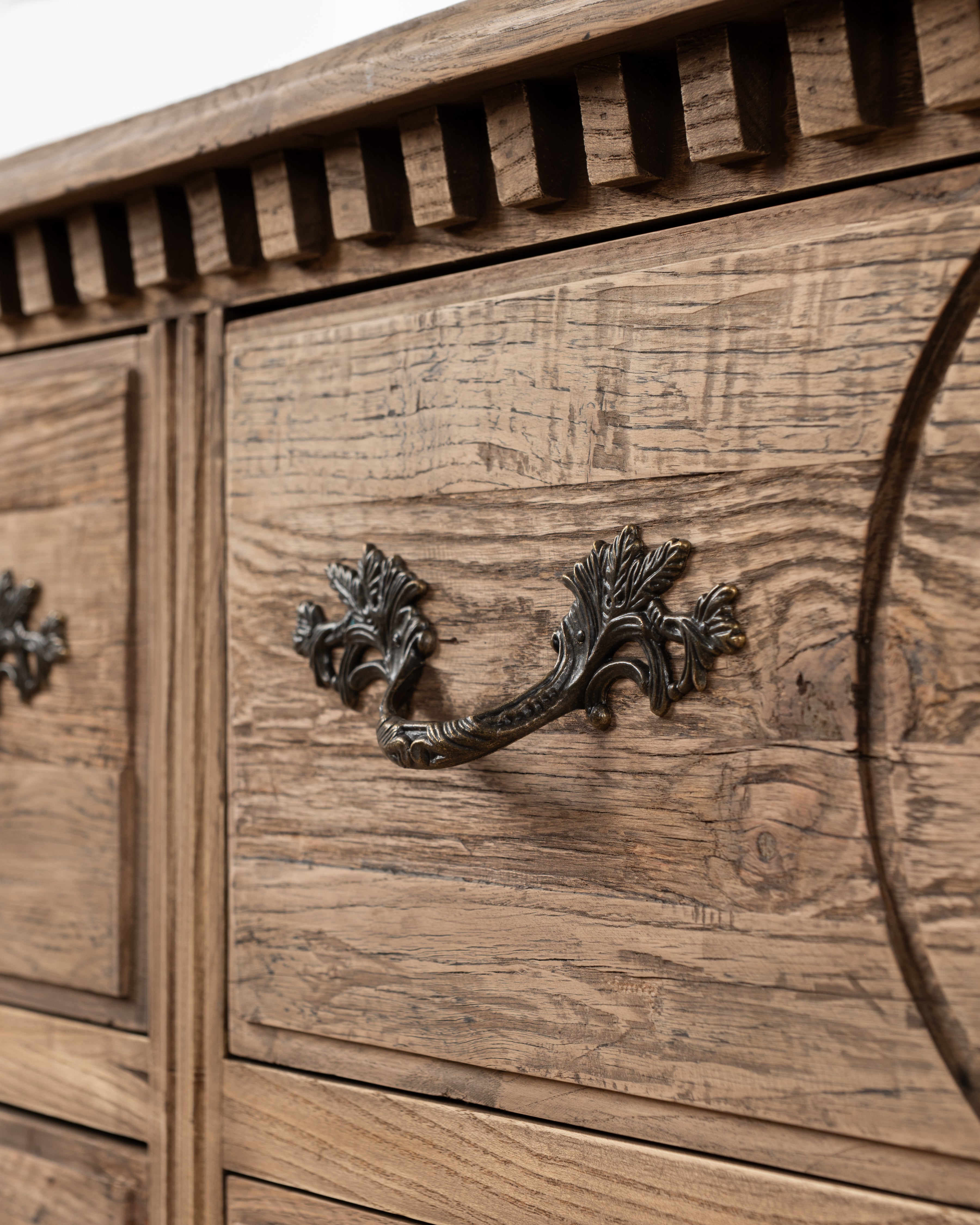 Avignon 4 drawer chest