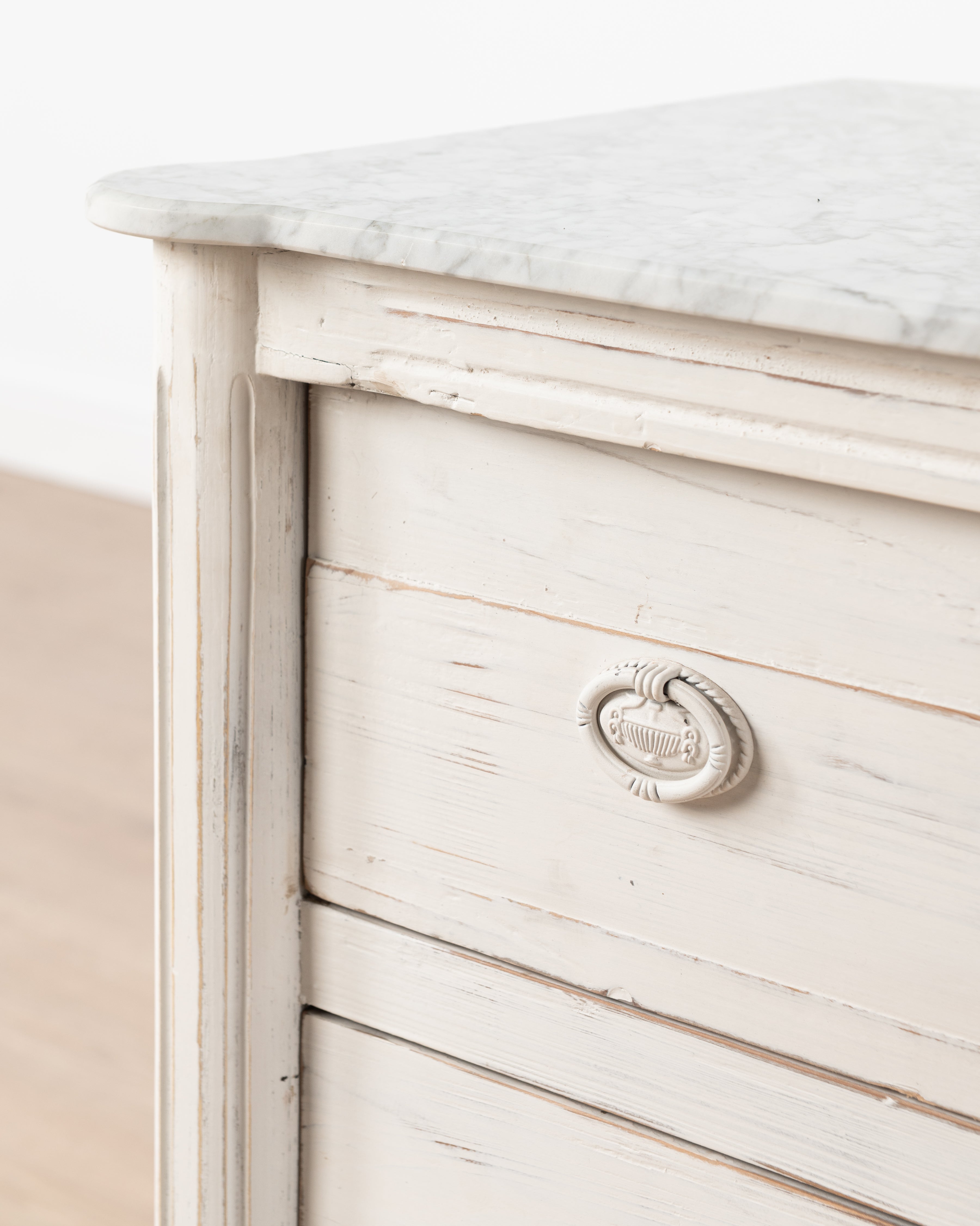 Claudine Chest of drawers