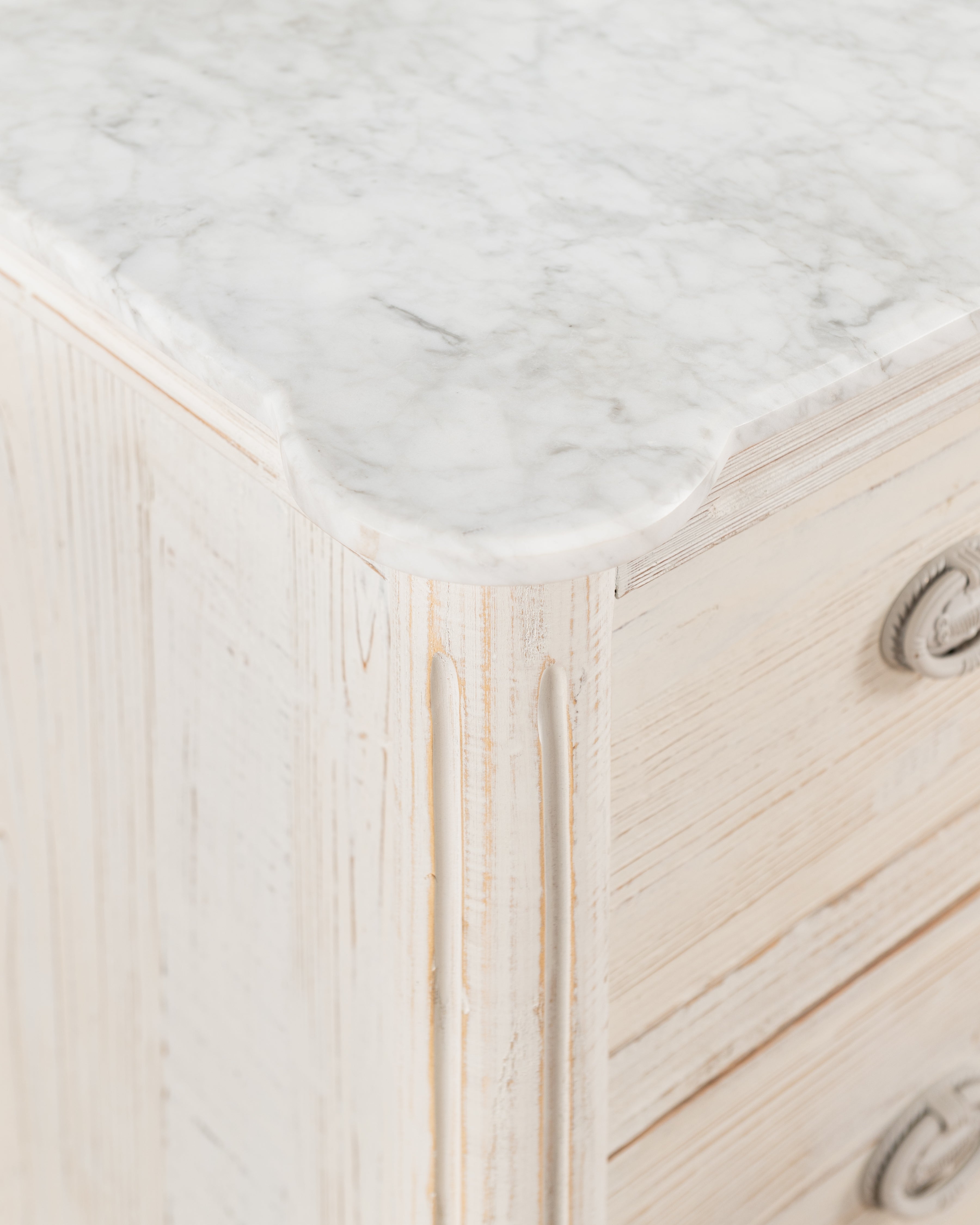 Claudine Chest of drawers
