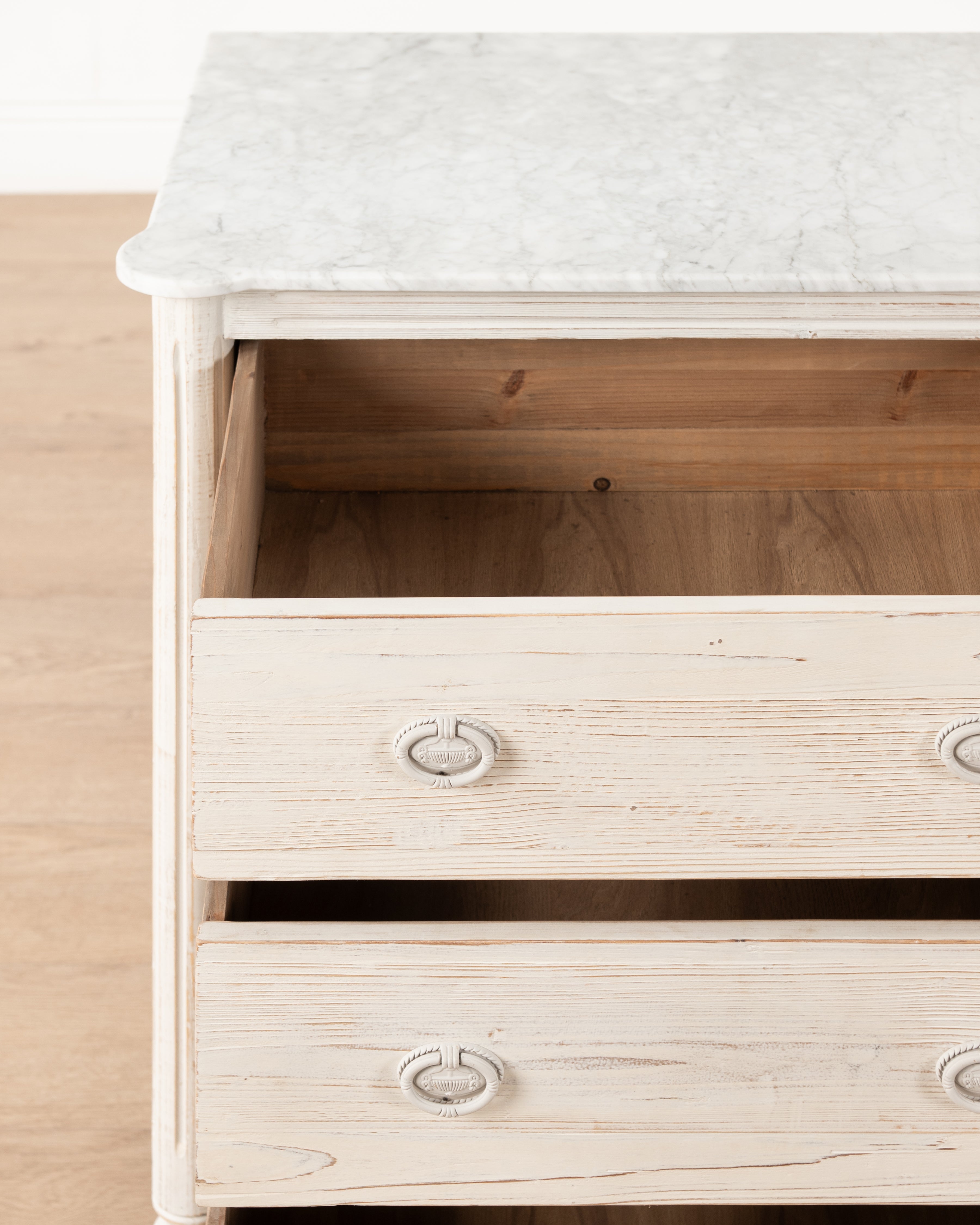 Claudine Chest of drawers